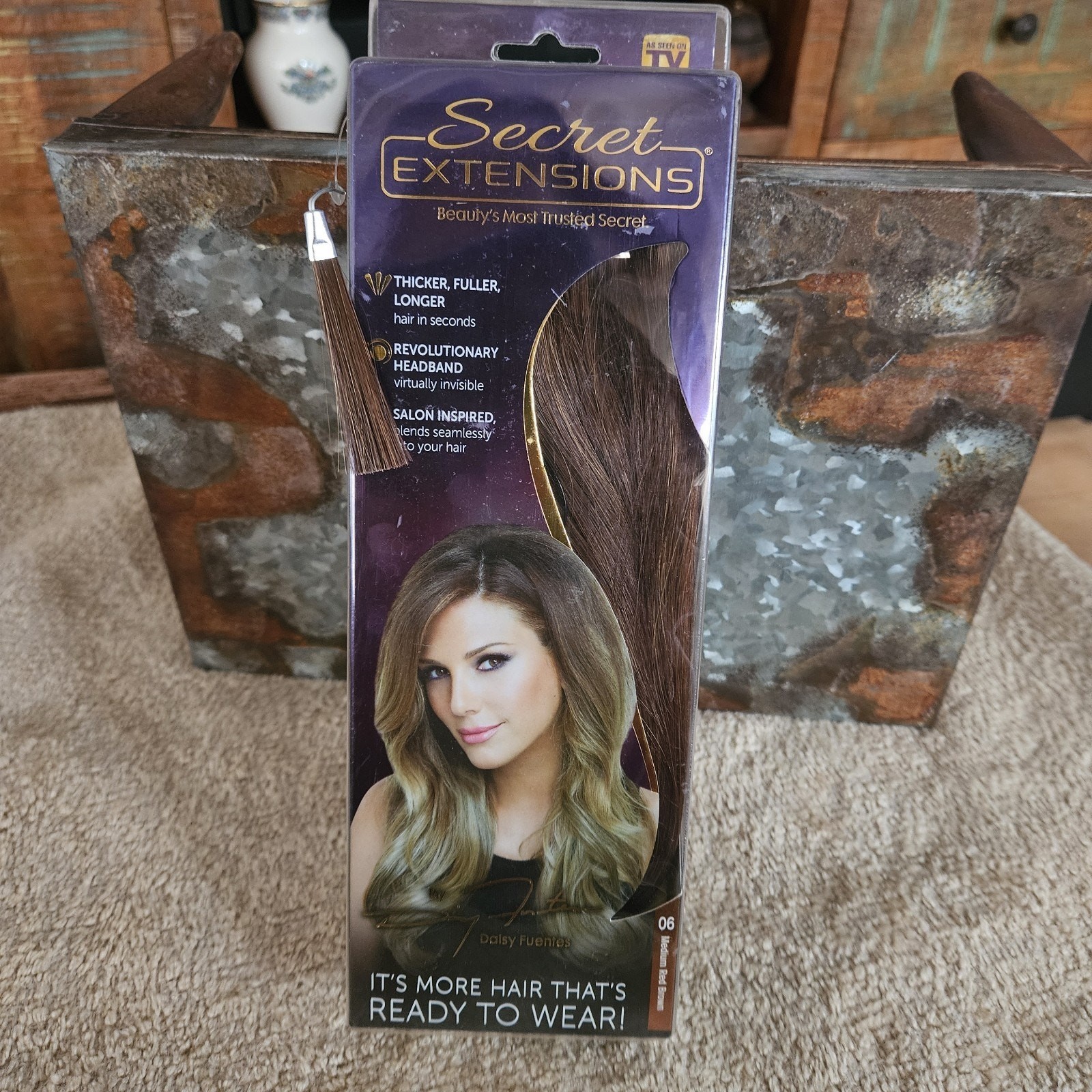 Daisy Fuentes Secret Extensions Revolutionary Headband #06 Medium Red Brown NIB!