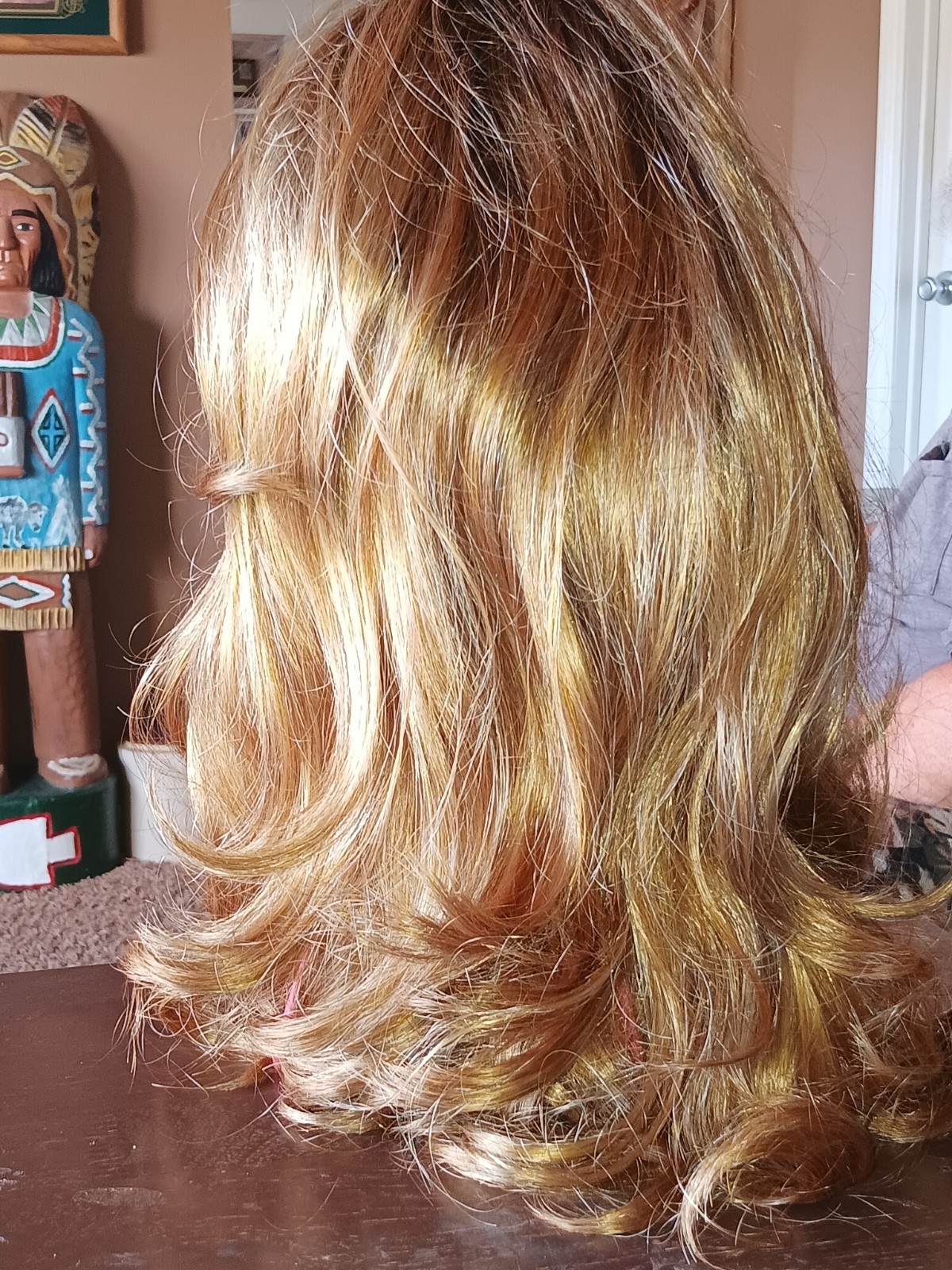 Rene’ Of Paris Wig Topper “Ensley” Peanutbutter Swirl Color Long Layered Waves