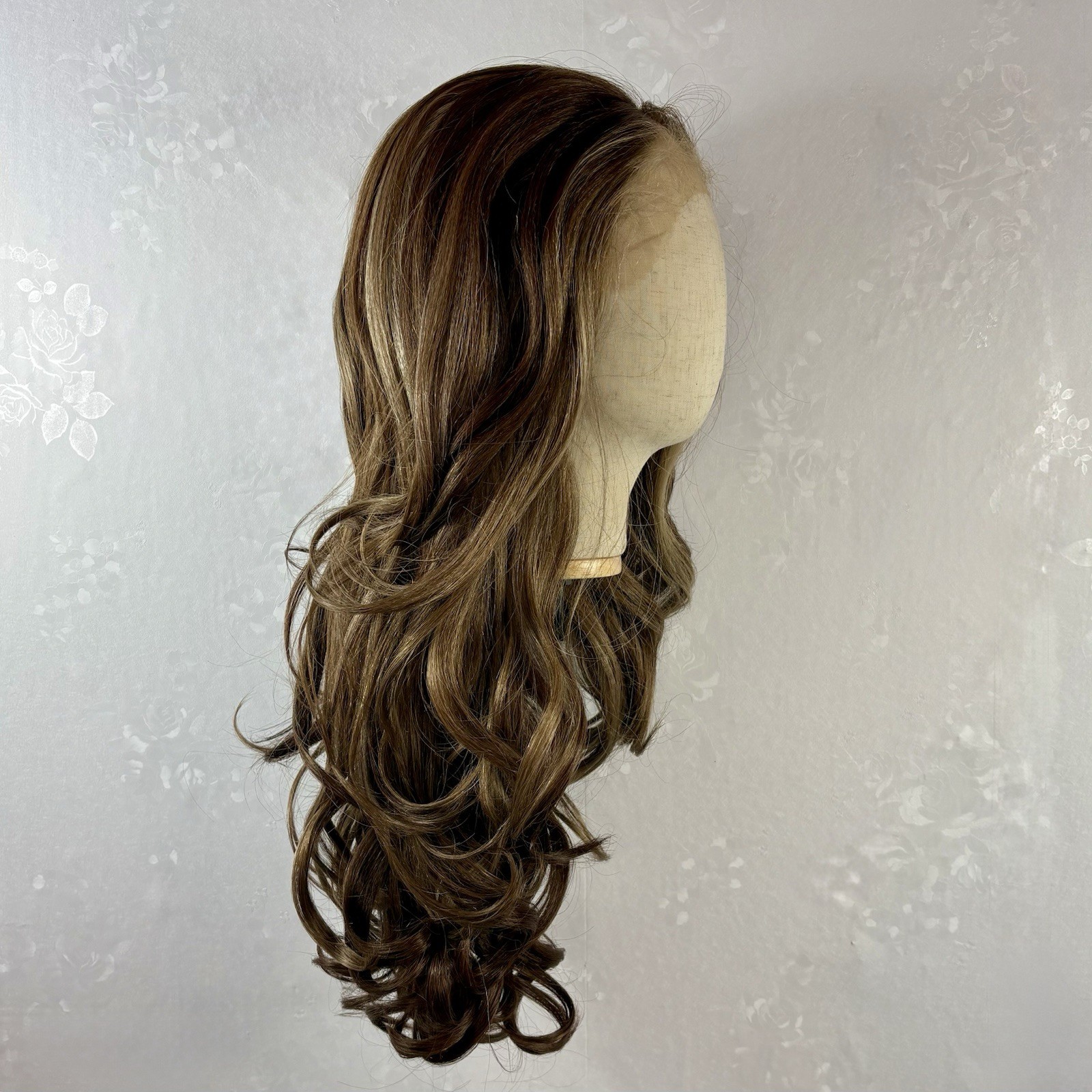 Daily wear WIG! Wavy brown with highlights Human Hair Blend, Lace Front