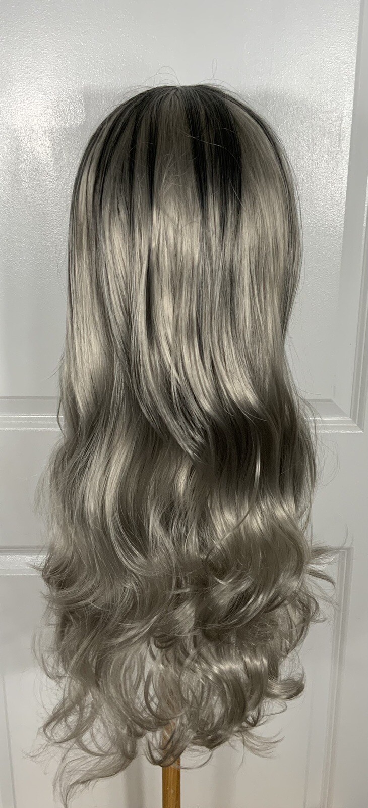 New! Synthetic Wig Silver 28” Long Wavy Net Cap Center Skin Part Sz Avg 10-16