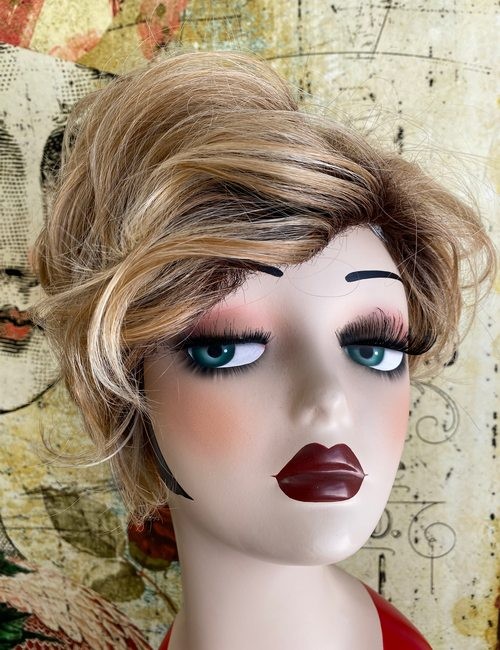 Hairdo HairUWear Chic Wavy Styled Jane Wig Avg Rooted Wheat/Lt Golden Blonde New