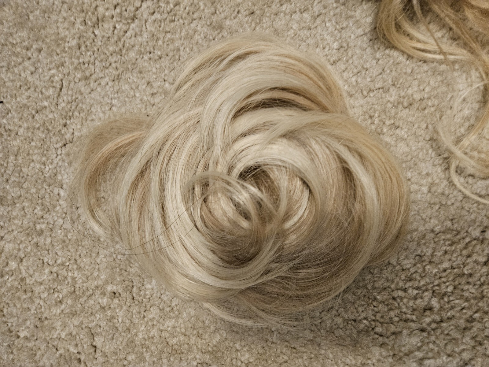2 BEAUTIFUL Blonde Messy Hair Scrunchies Hair Buns New