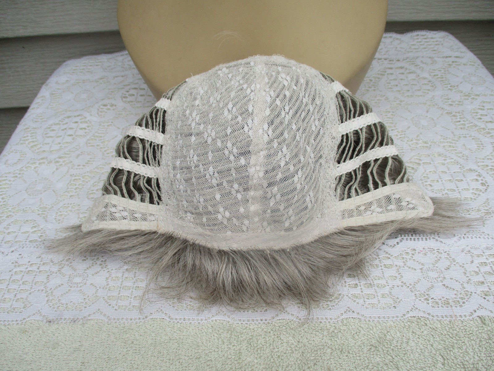 Paula Young Wig RICKI Style A4163 Color #56 SILVER Gray Modern Pixie Style READ
