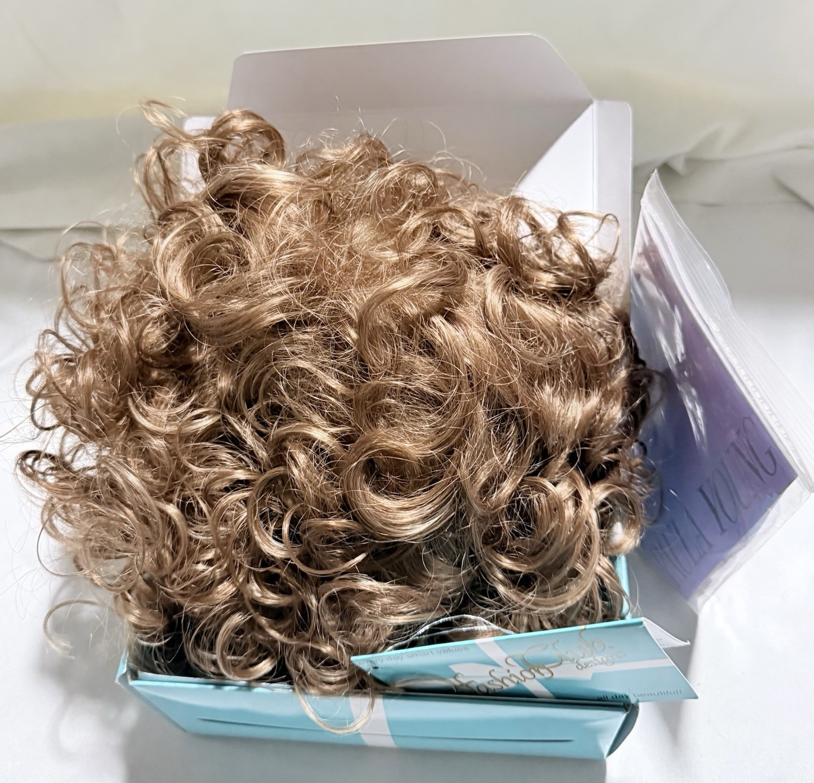 The Wig Company Fashion Club Designs Style American Beauty Color 12 Average Wig