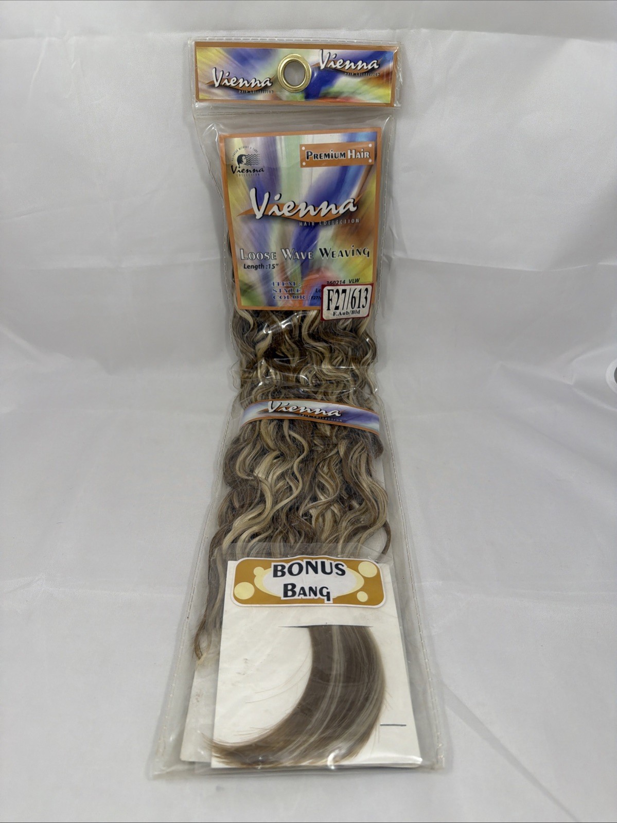 NEW Vienna Hair Collection Loose Wave 15” Ash / Platinum Blonde
