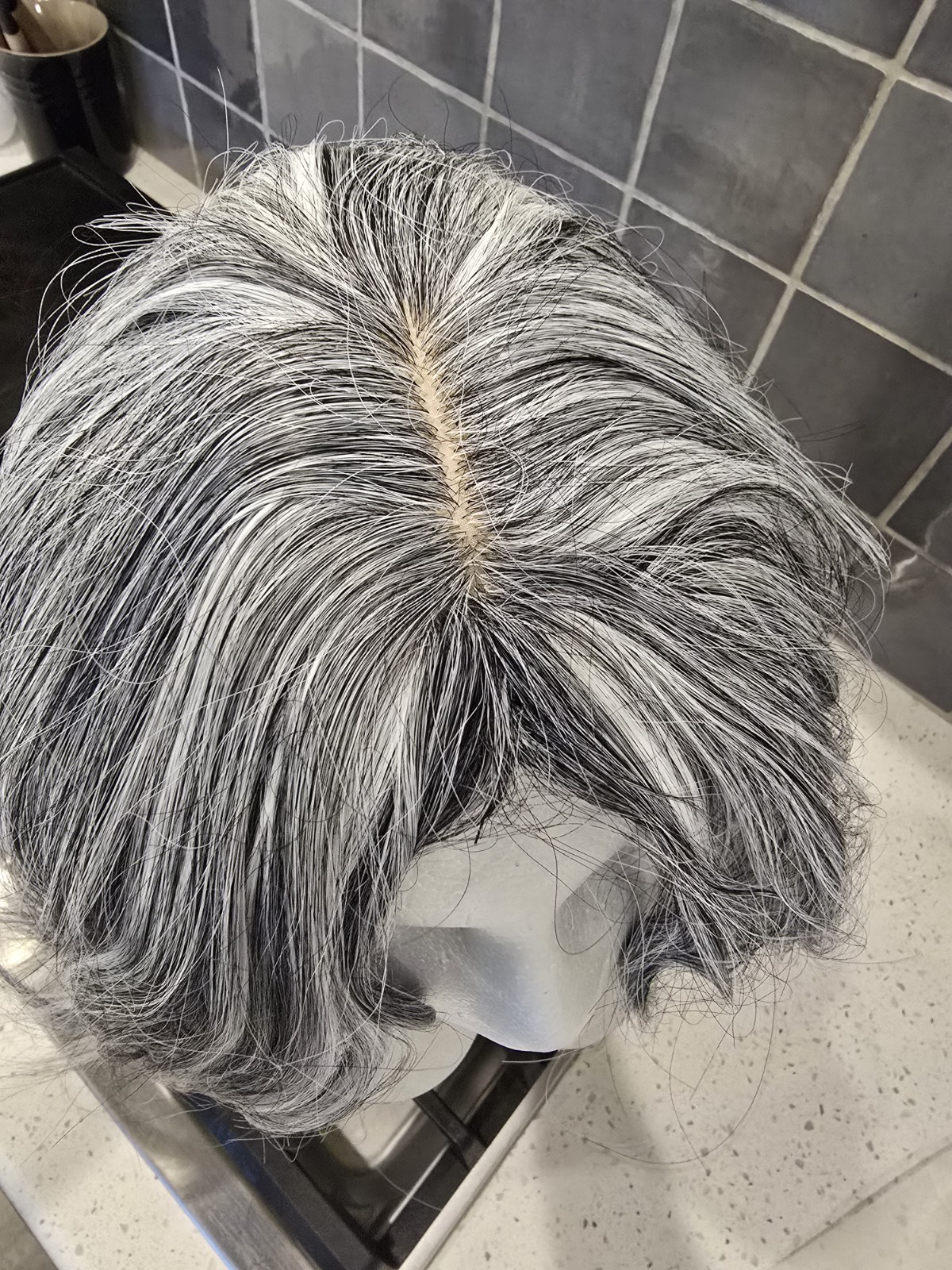 23″ Salt And Pepper Gray Long Wavy Classic Cap Wig New