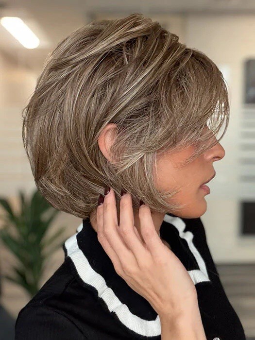 Raquel Welch Wig New In Box Take A Bow RL 11/25 SS SHADED HONEY PECAN CHIC 1
