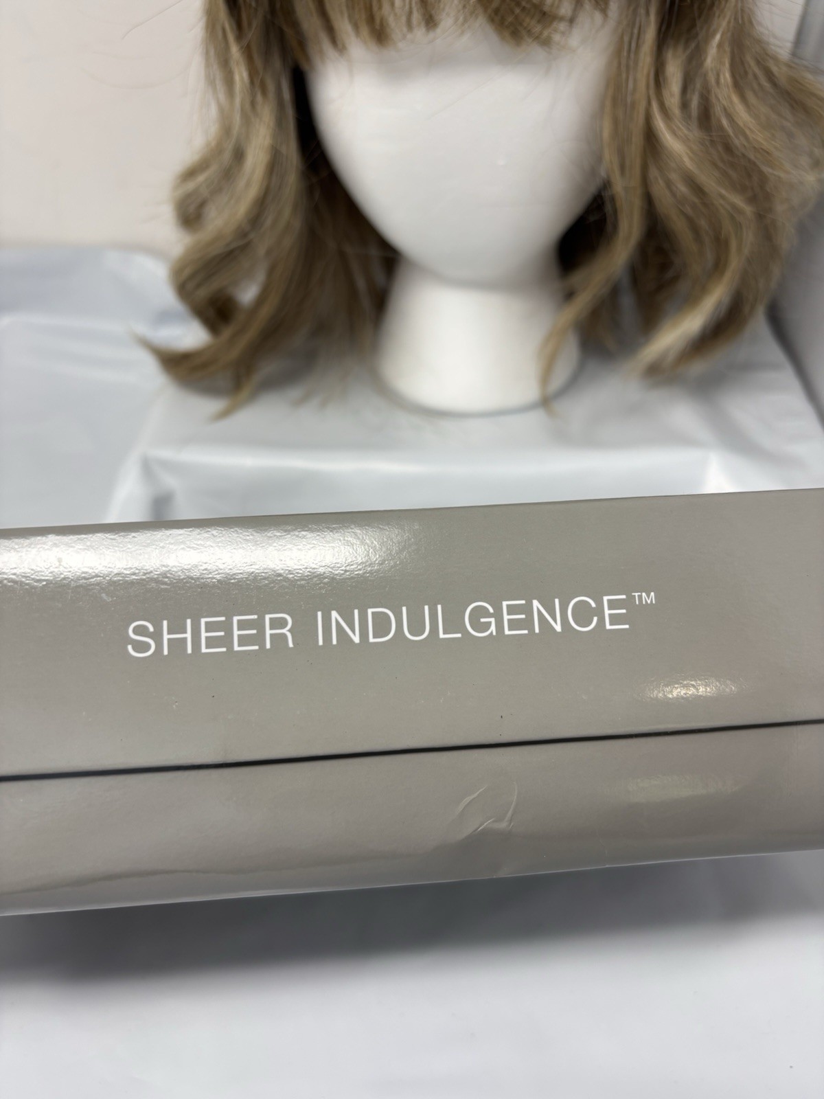 Raquel Welch Sheer Indulgence Wig | SS Cappuccino (RL12/22SS) Average Cap Wavy