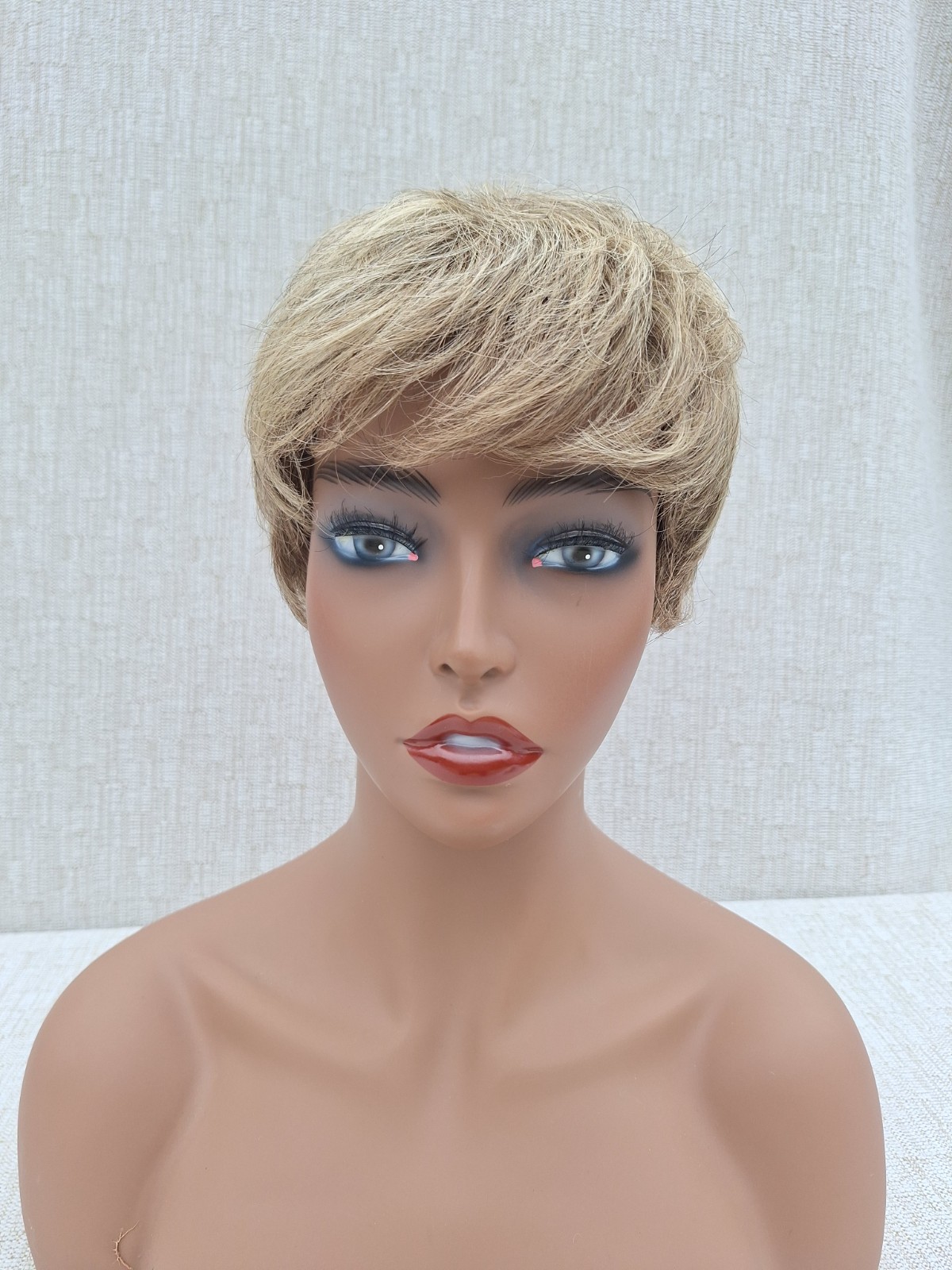 RAQUEL WELCH Short Wig Memory Cap Kanekalon Vibralite Dk. Blonde / Lt. Brown