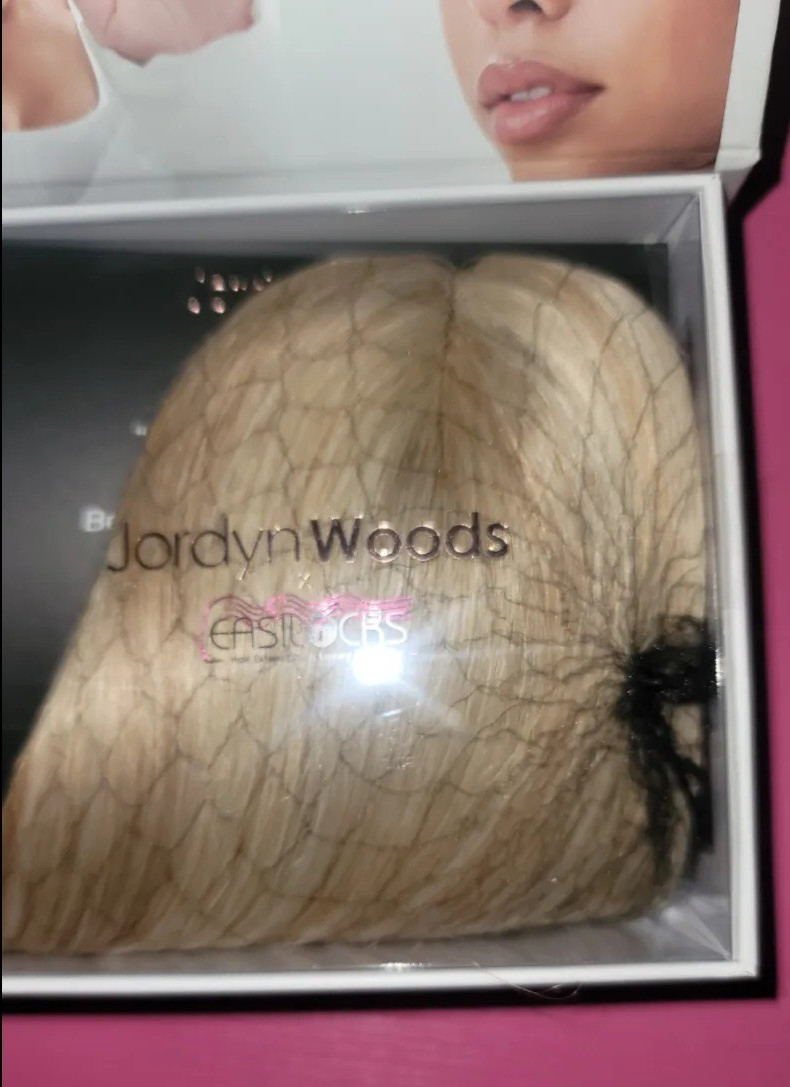 JORDYN WOODS X EASILOCKS “THE FRINGE” CLIP-IN HAIR EXTENSION – MALIBU BLONDE