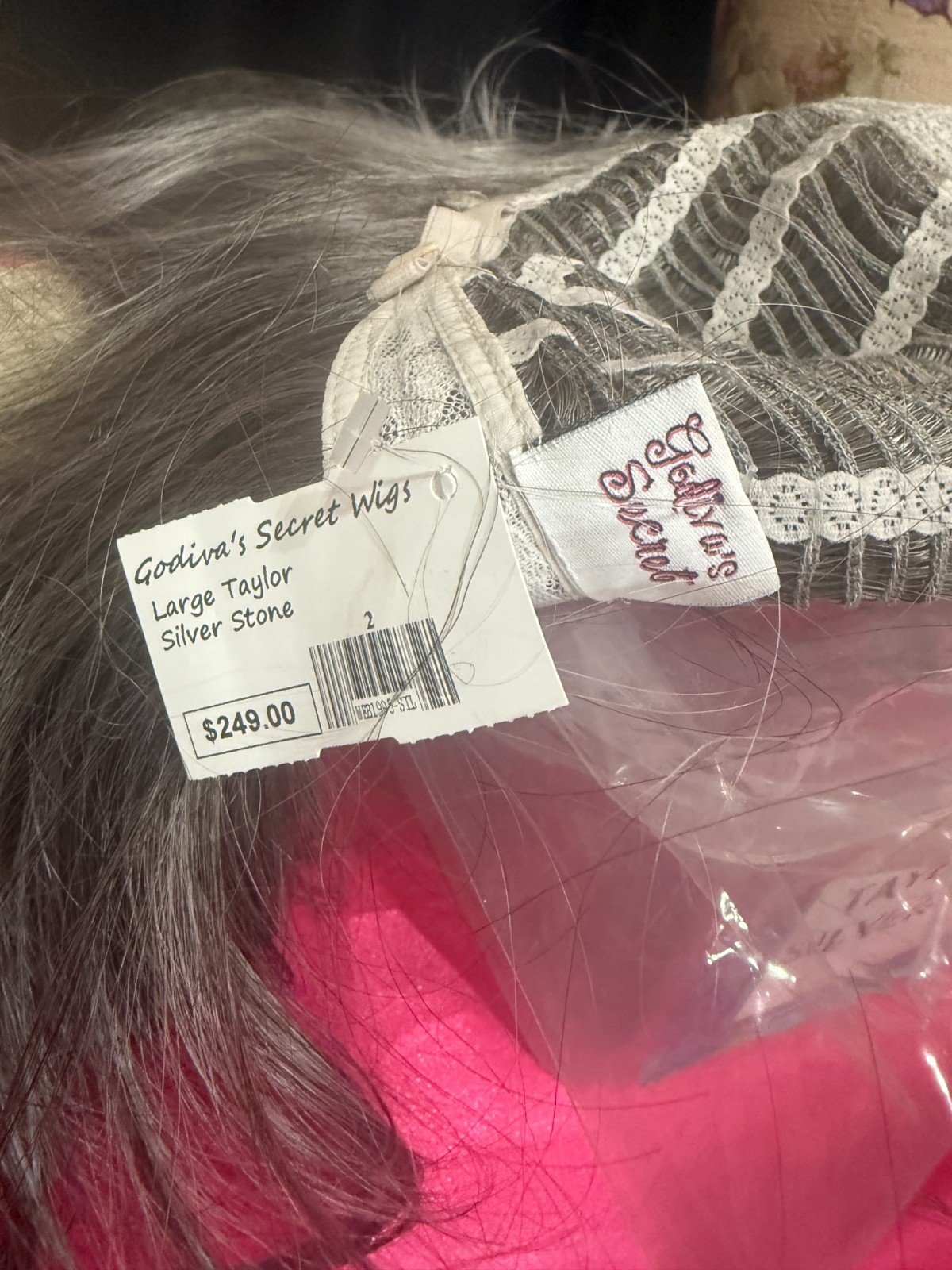 Godiva’s Secret Wigs “Taylor Wig” Silver Stone LARGE Cap