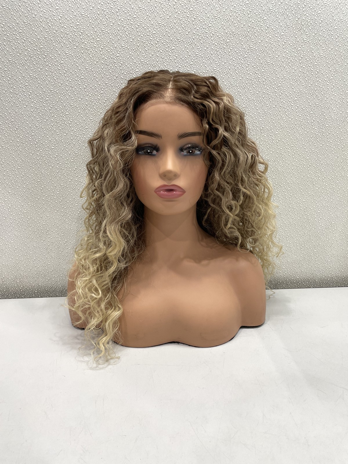 Gorgius Brown & Blonde Highlight Curly Synthetic Fiber Glueless Wig, 20″