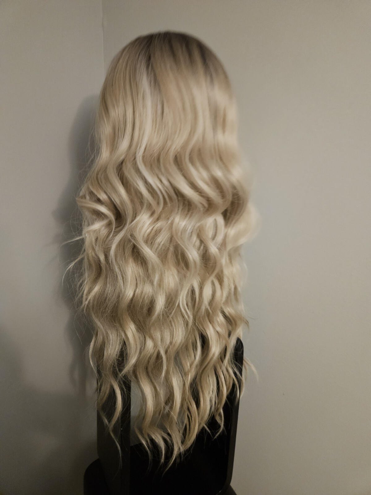 BEAUTIFUL LACE FRONT OMBRE CREAMY BLONDE LONG WAVY HAIR WIG