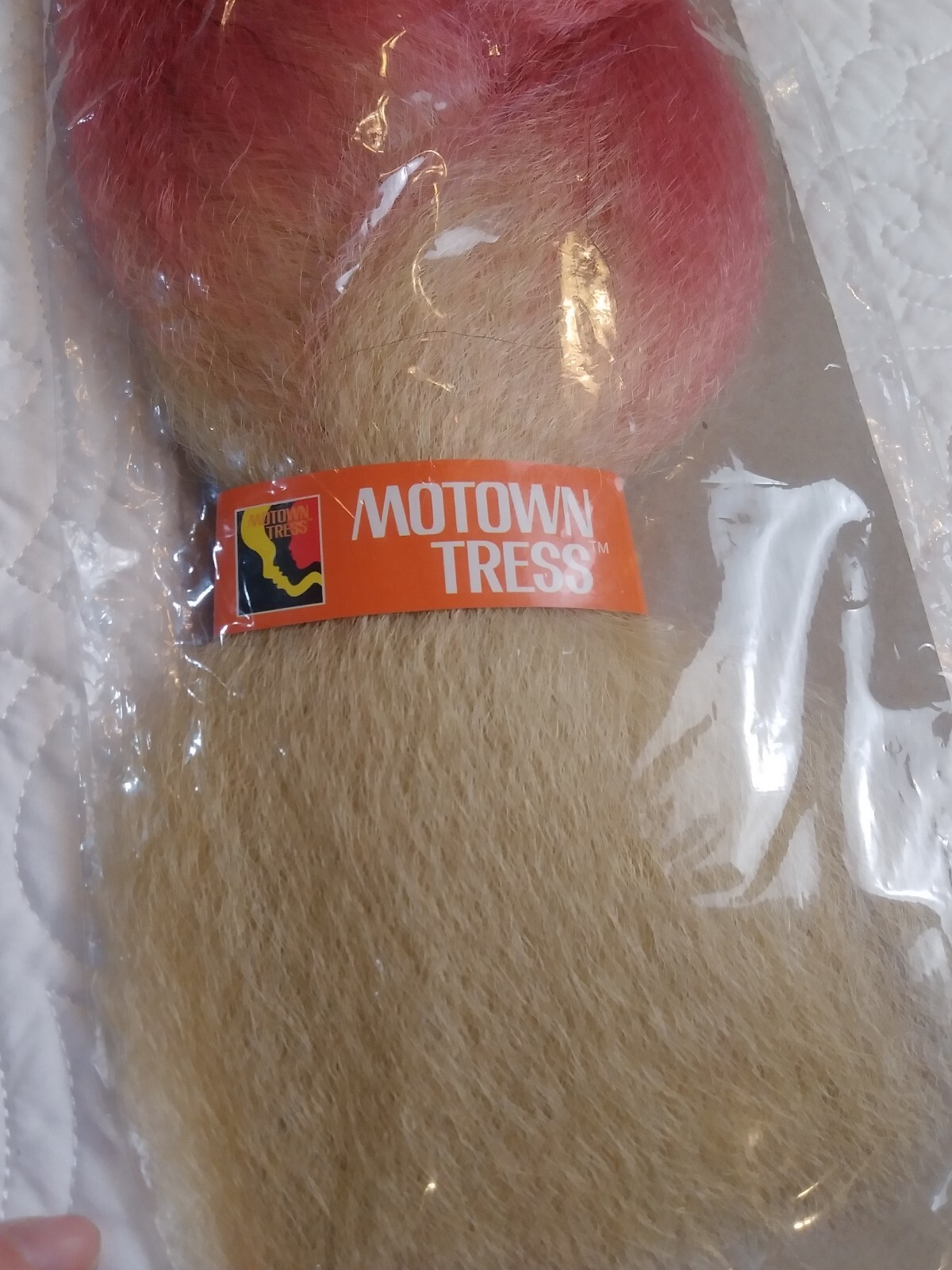 Motown Tress Jumbo Braid 50″ Ombre Color #613 Kanekalon