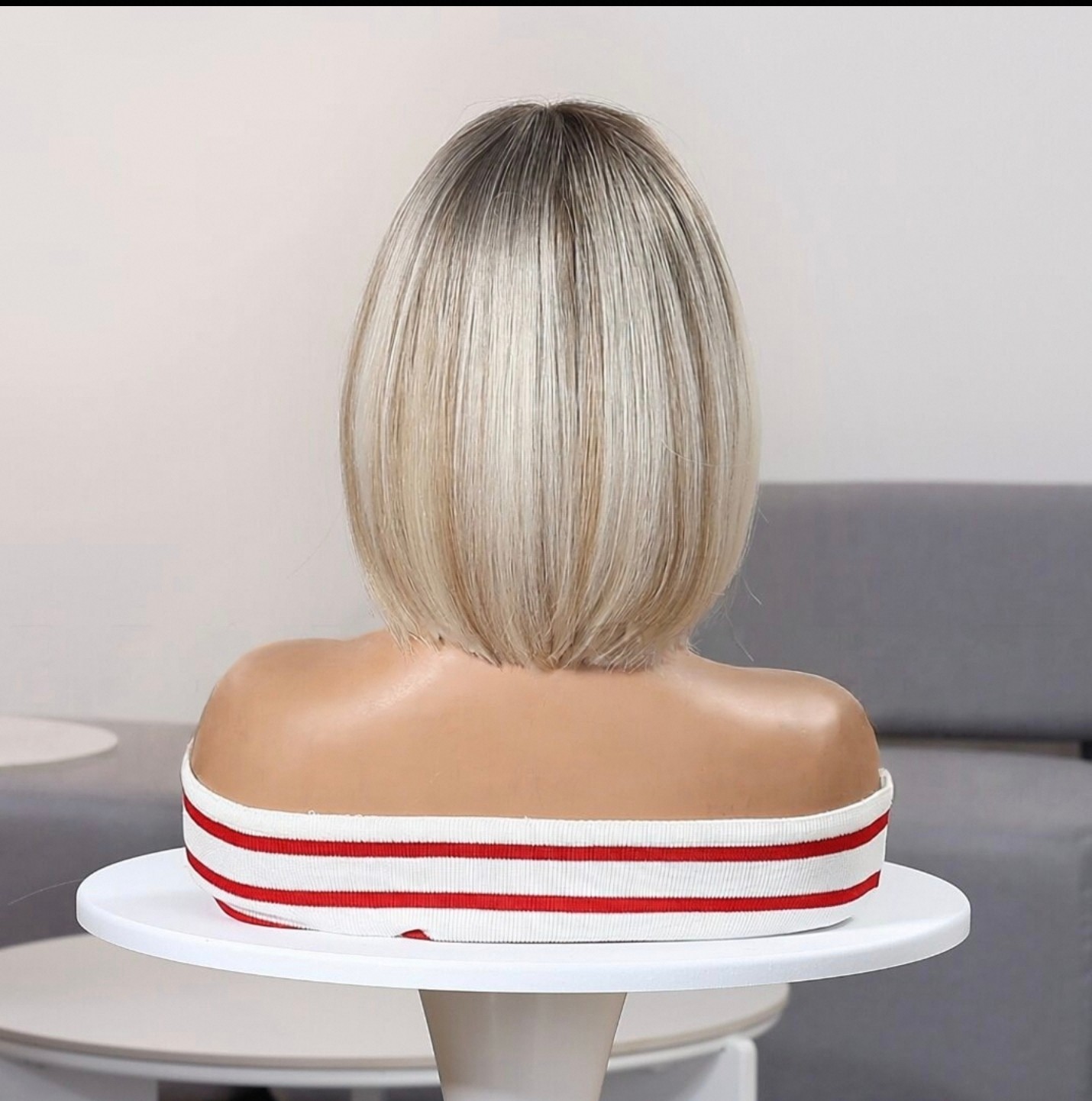 Short Ombre Blonde Highlight Bob Wigs with Bangs Dark Roots Fashion Party Wigs