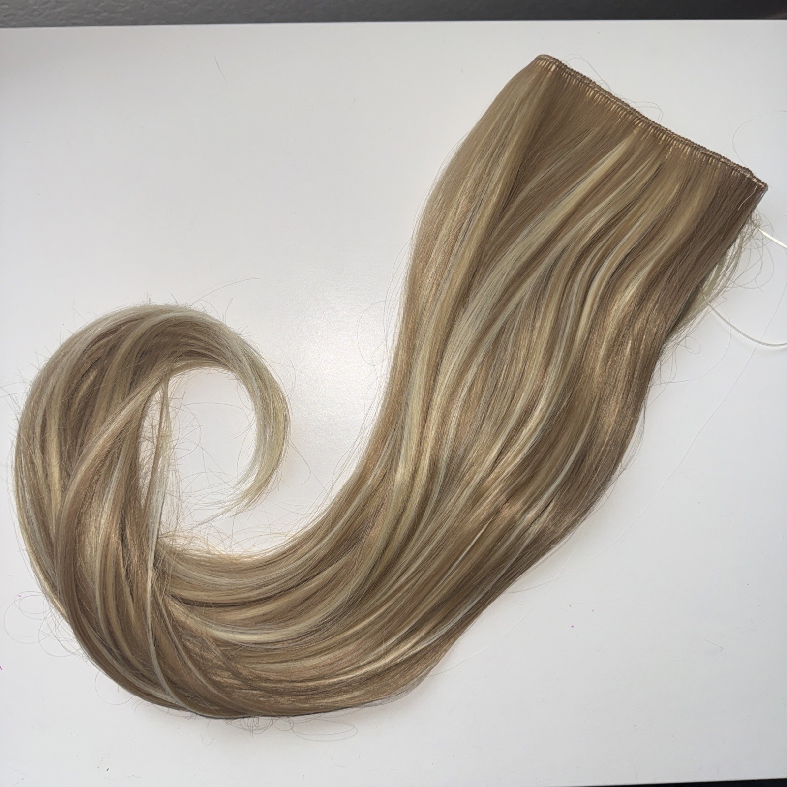 Luxy HALO Hair Extensions 20″ Dimensional Beige Blonde 180g Halo 100% Human Hair