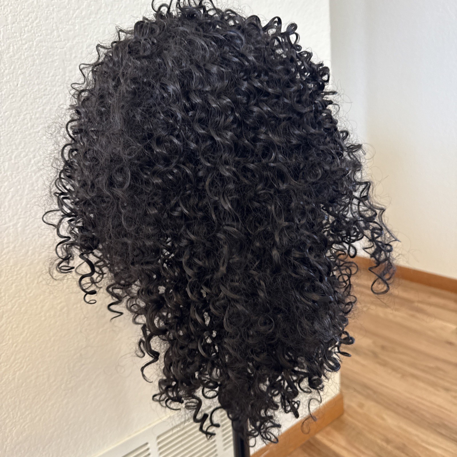 Kinky Curly Long Lace Cap Black 26”Synthetic Big Hair. Very Nice 79