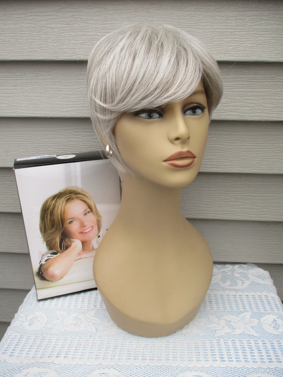 Toni Brattin Wig TIMELESS Color LIGHT GRAY Size REGULAR (Average) Heat Friendly