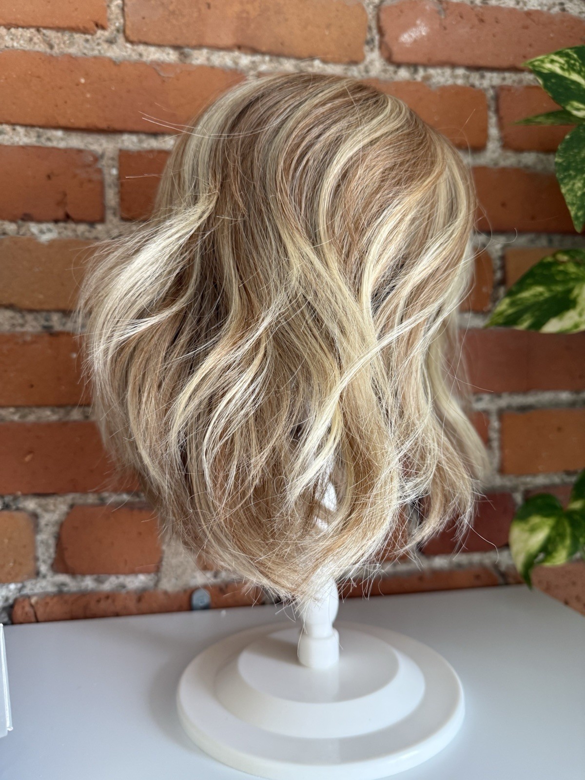 Raquel Welch Wig Unfiltered Heat Friendly, Mono Top Lace Front SS Wheat RL 14/22