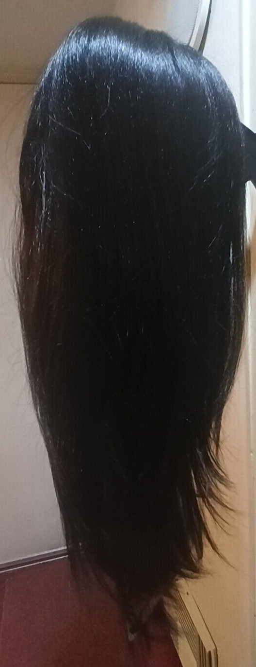 HARLEM 125 SWISS LACE SYNTHETIC WIG LAYERED MEDIUM LENGTH MULTIDIRECTIONAL PART