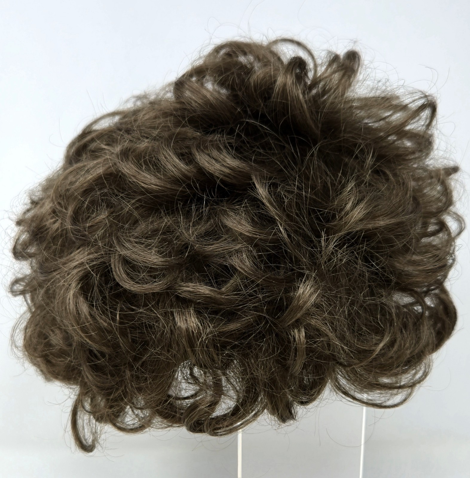 The Wig Company TWC Curly Short Brown Costume Cosplay Hair Average (21″-22″)