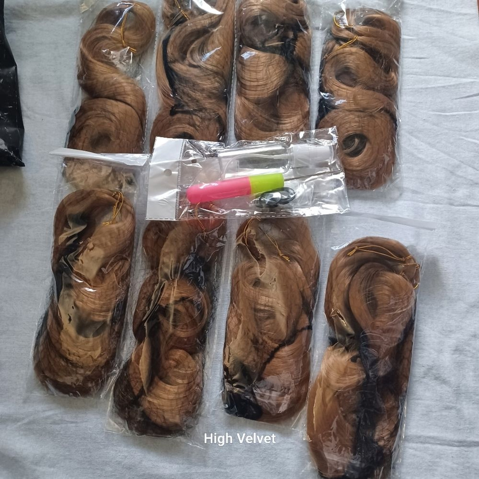 Synthetic Blonde Braiding Hair 24 inch, 8pcs / Pack