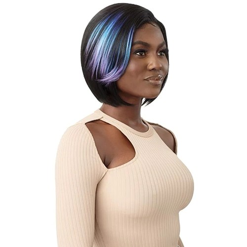 Classic bob style with swoop bang in Special colors – BETTINA