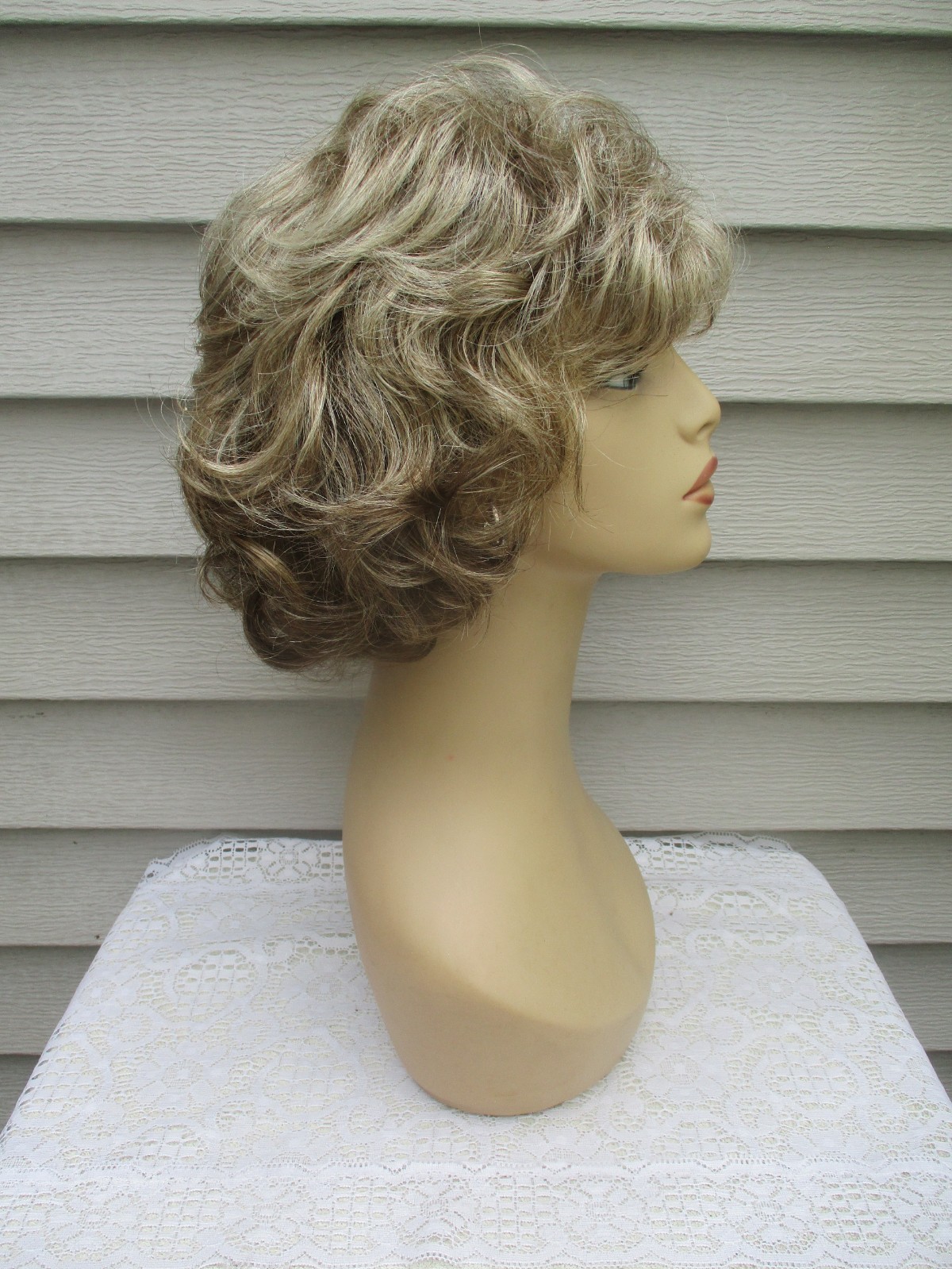 Paula Young Wig VIENNA Size LARGE SF13/16 MISTY MOCHA Light Brown/Blonde Blend