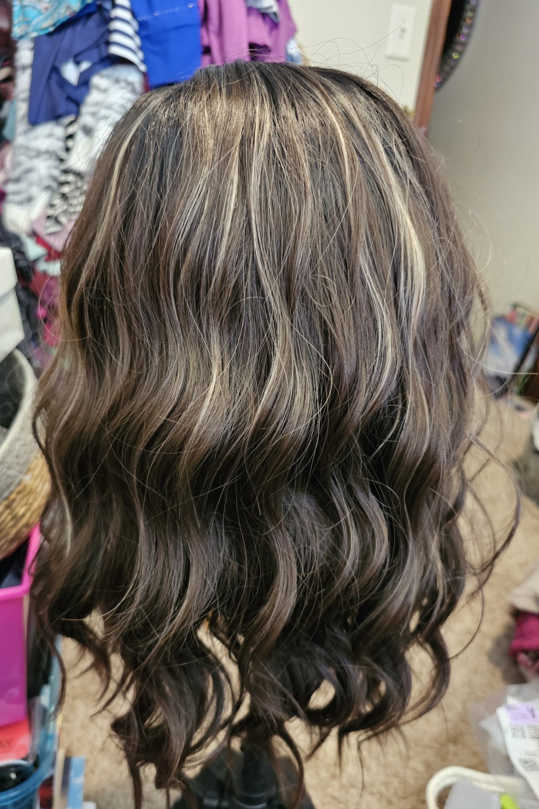 Womens Beautiful Brunette With Money Pieces Water Wave Wig
