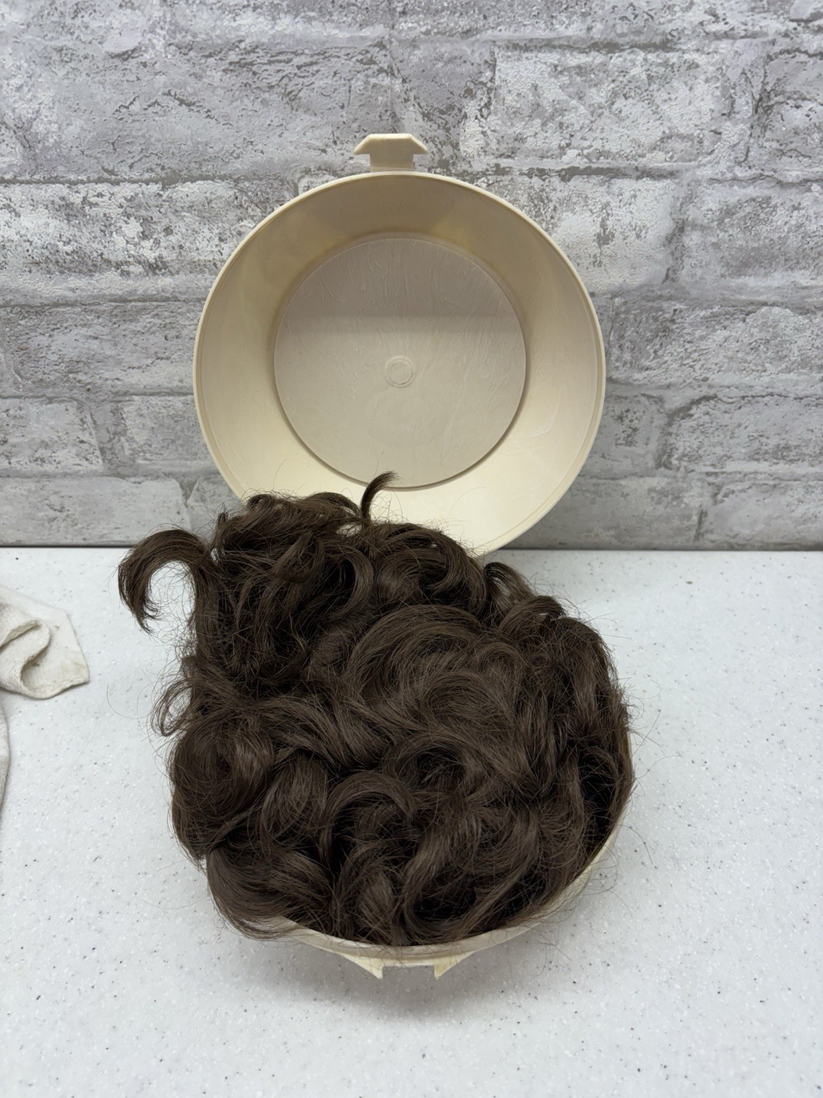 Vintage Studio Girl Hollywood Inc Answer Capless Stretch Wig
