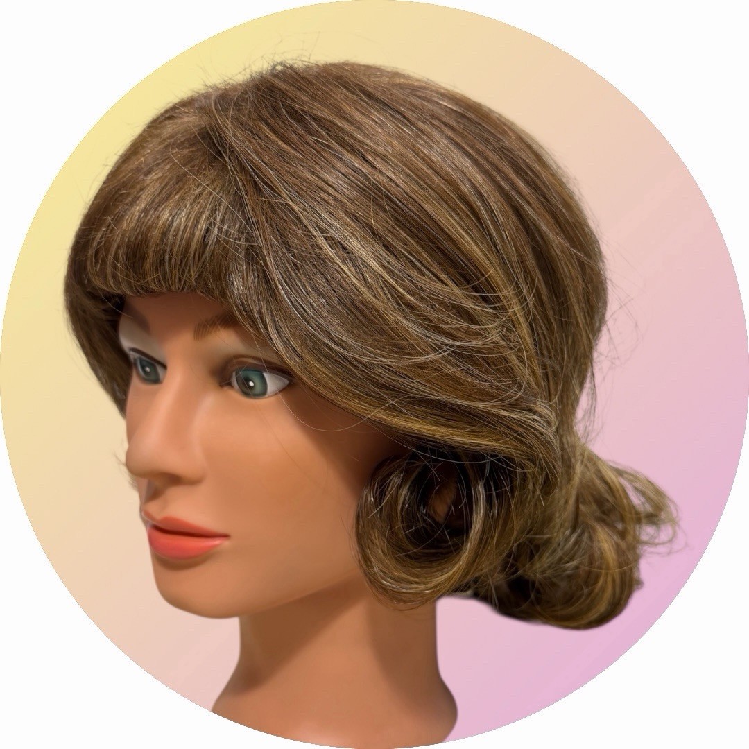 New $185 Tony of Beverly Elura Style:AMALI Color:COGNAC basic Highlights Bangs