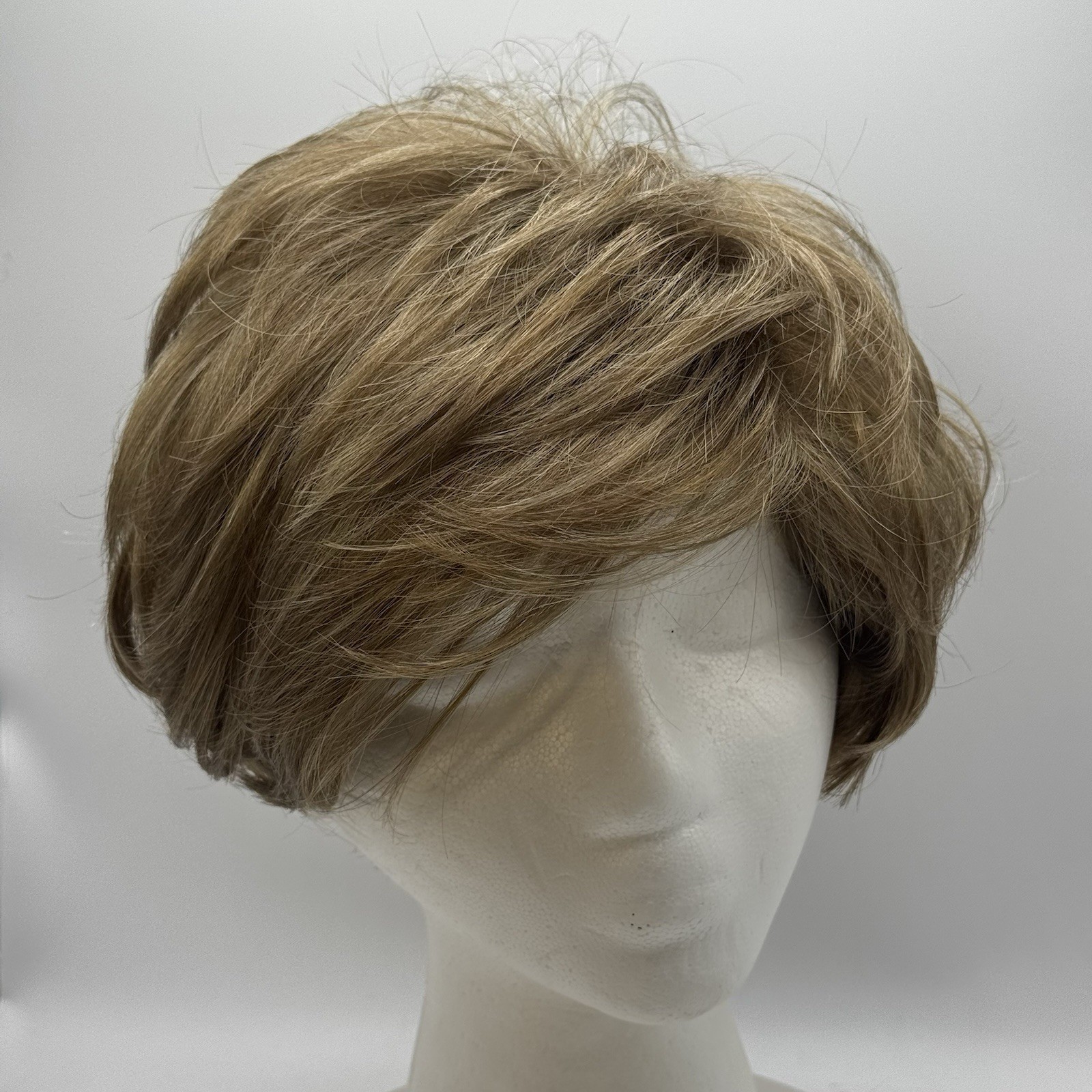 GIA Wig by RENE OF PARIS Spring Honey 2359 Pretty Pixie Cut Thailand w/ Box Tags