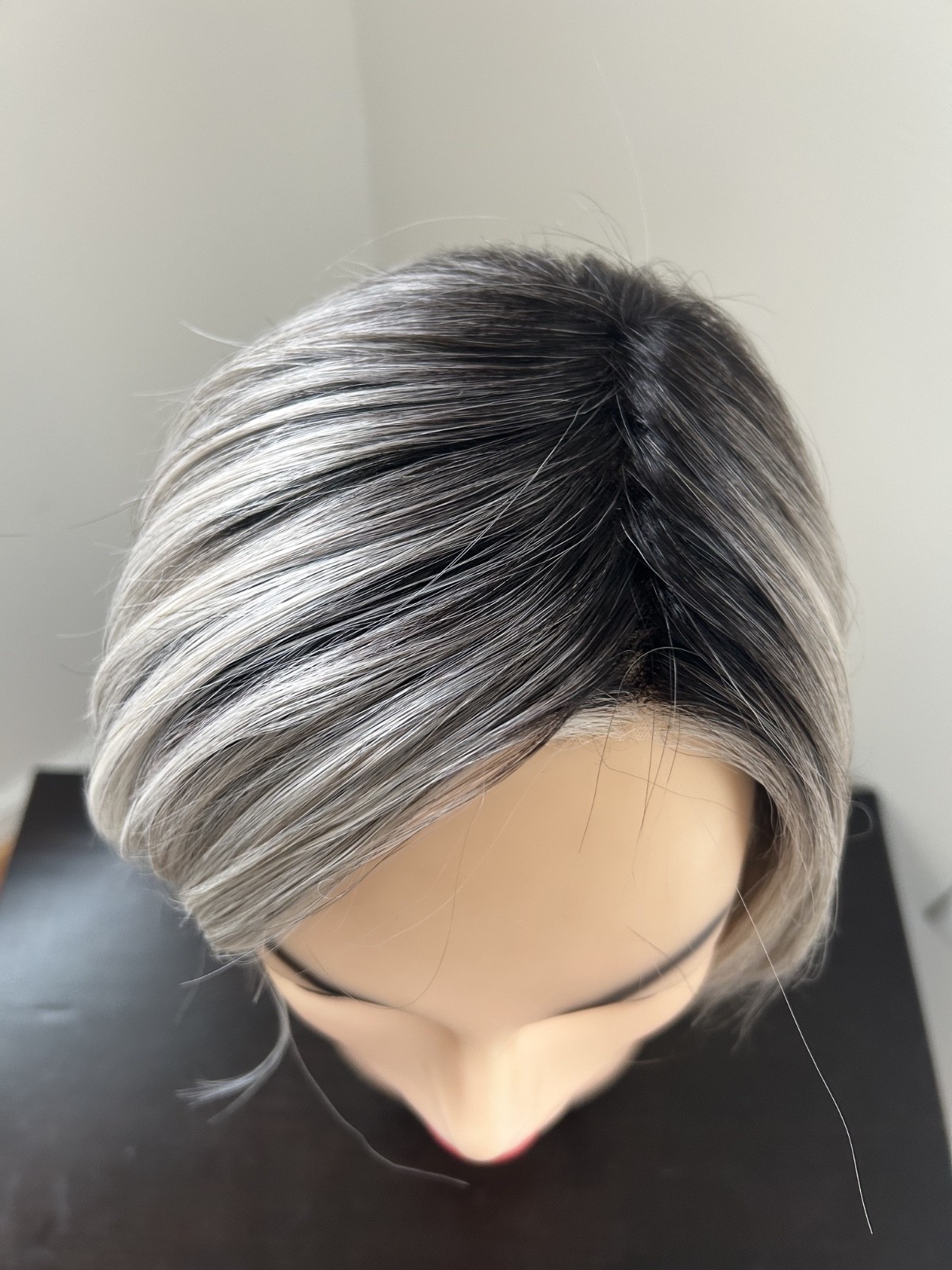 Belle Tress Bellisima HF Synthetic Lace Front Hand Tied Wig – Chrome – Excellent