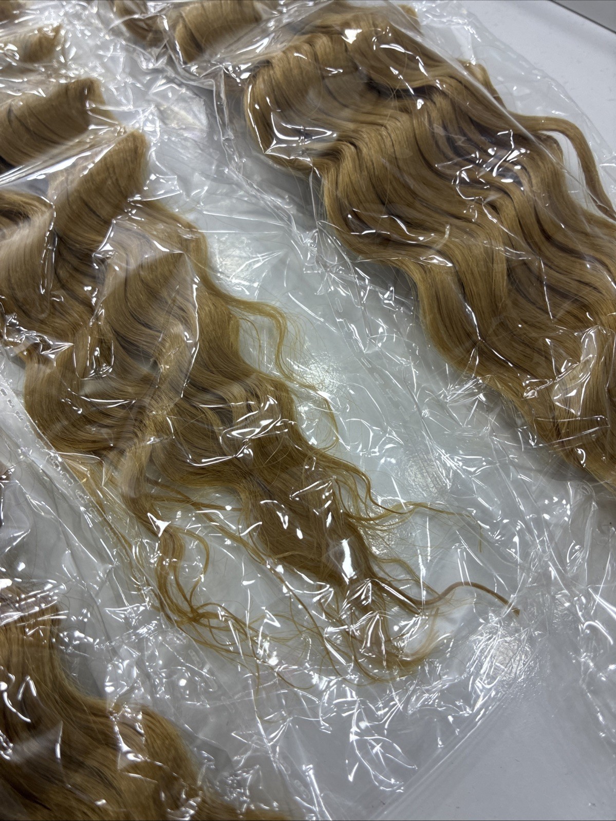 WOMENS BROWN/ BEIGE Hair Bundles 24 Inches Each Bundle Of 6