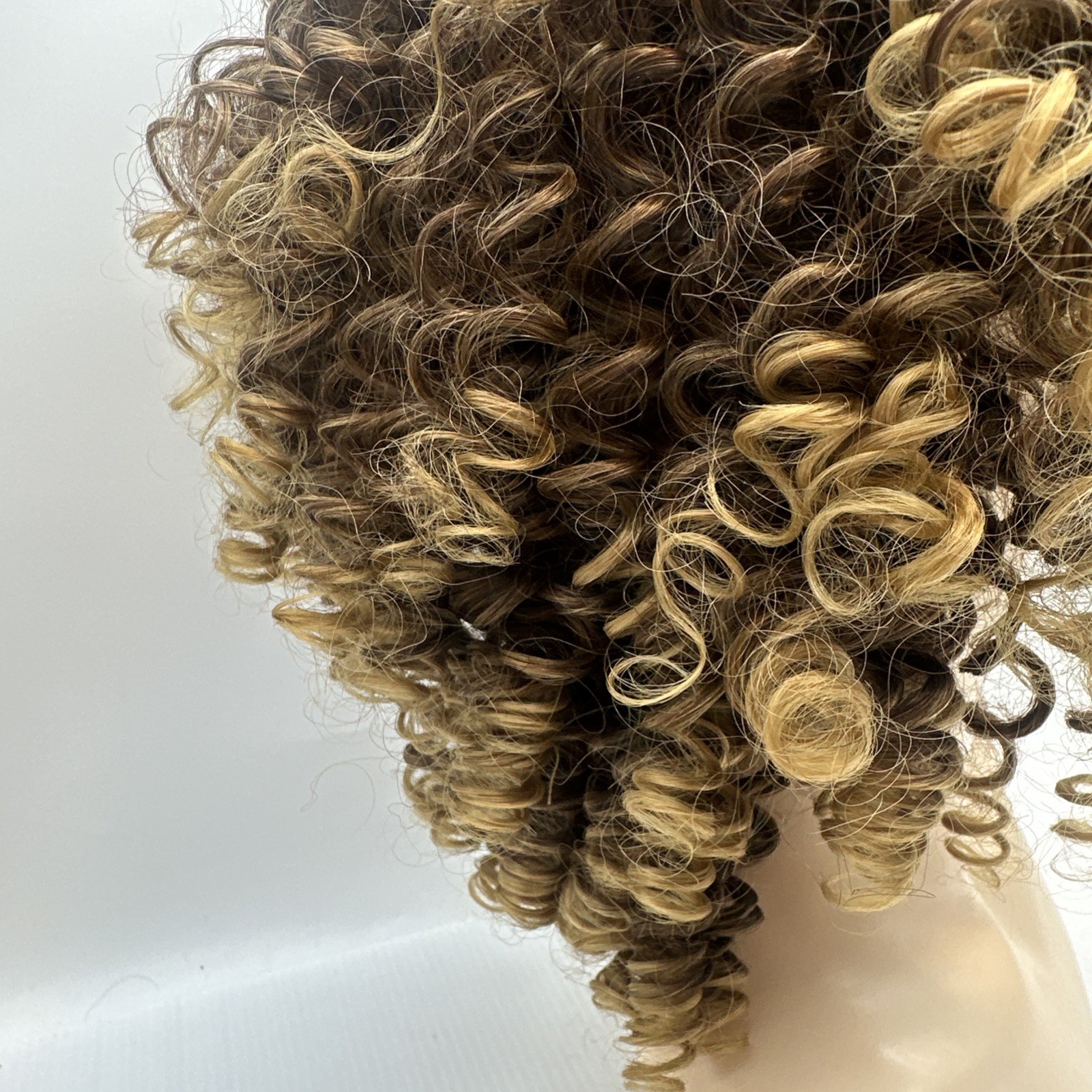 Afro Wig for Women, Short, Soft, Curly, Excellent Condition {EE}