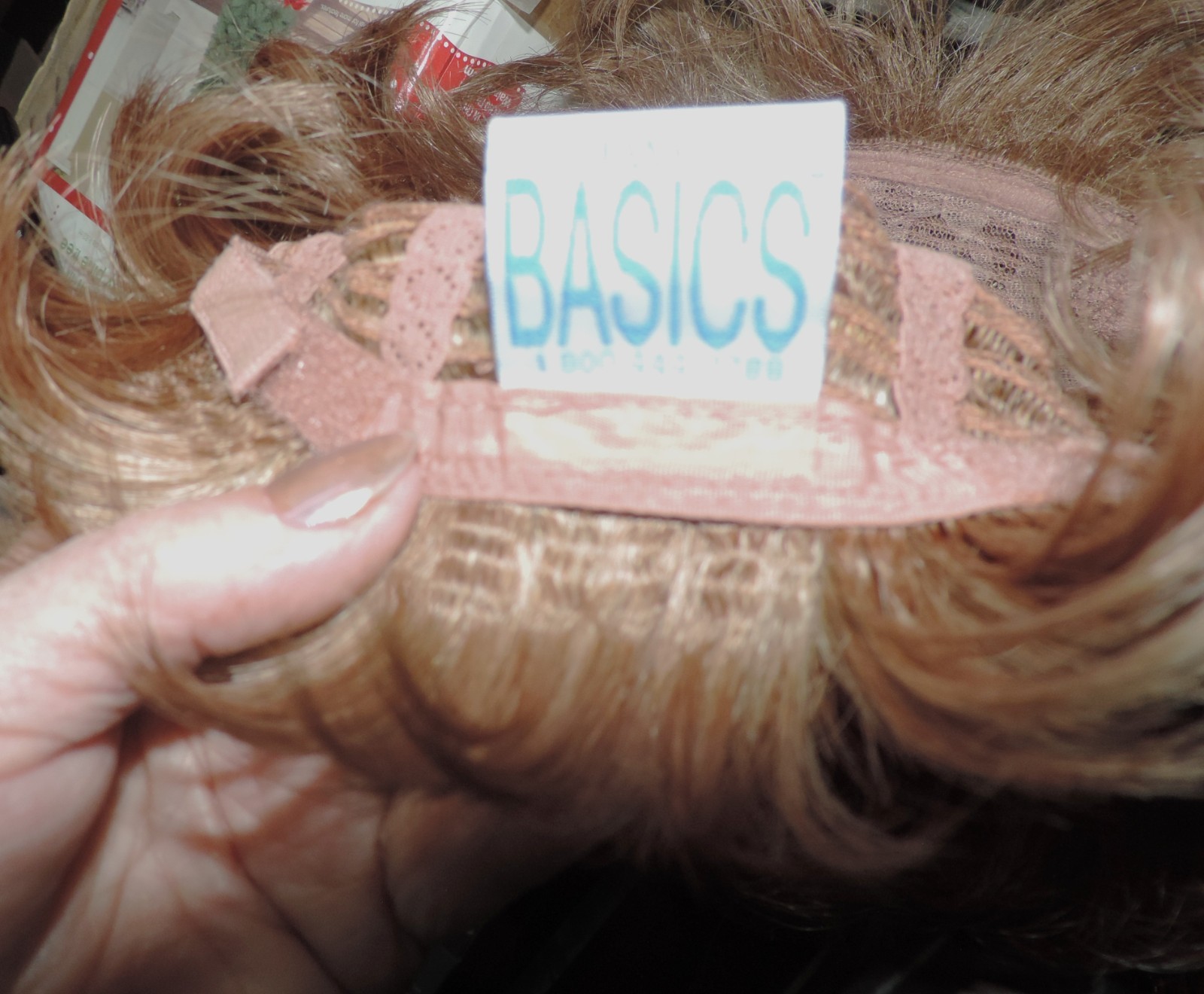 Beautiful golden blonde (reddish) shag wig!