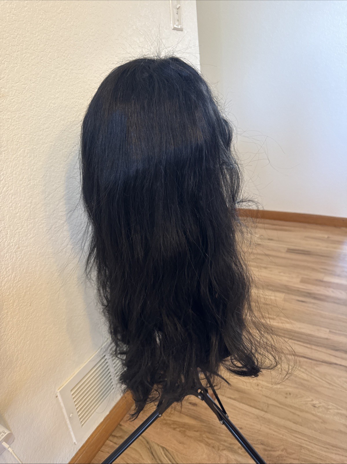 602 Beautiful 28” Human Blend Lace Front Very Soft Black Wavy