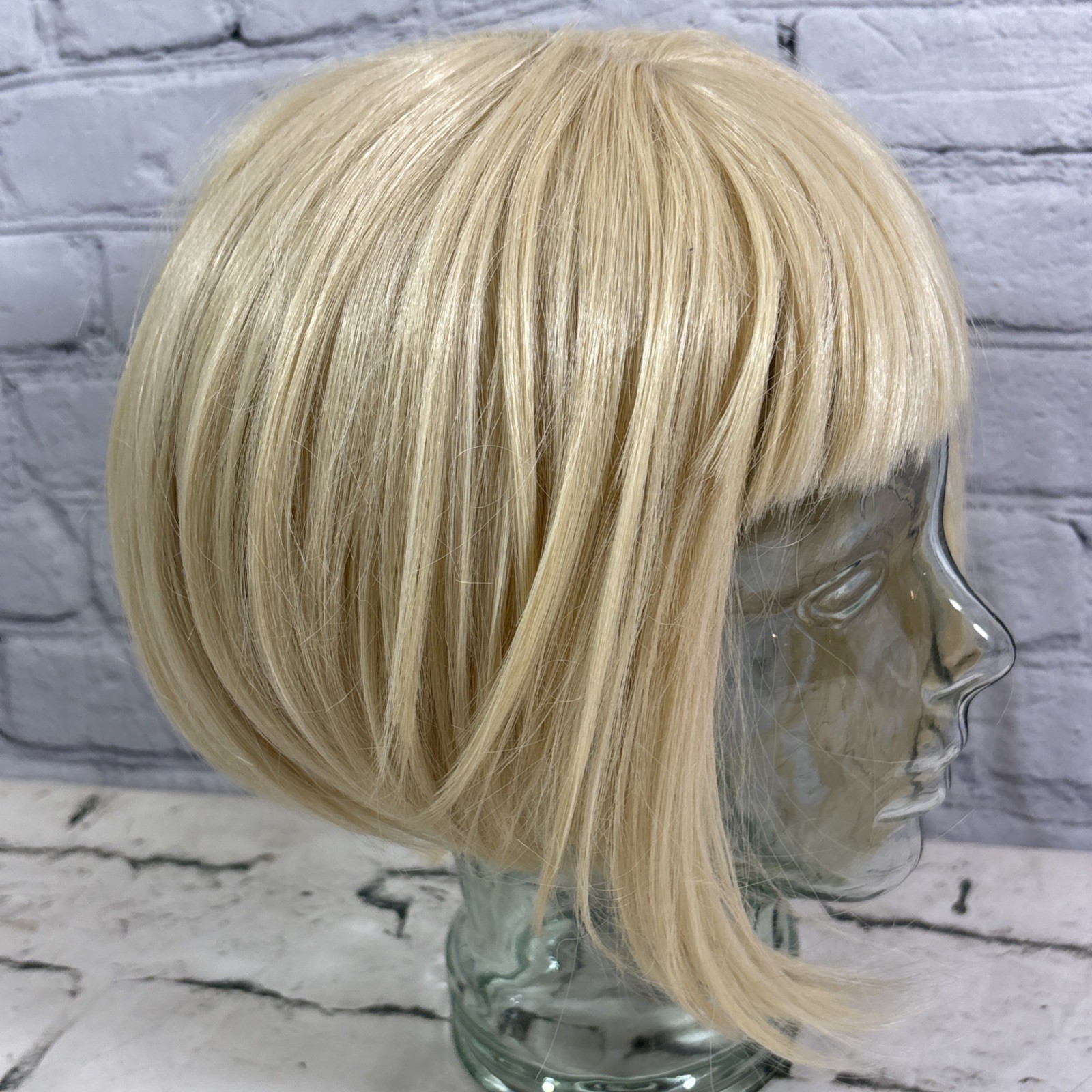 Vintage Women Layered Bob Short Haircut Wig Golden Blond