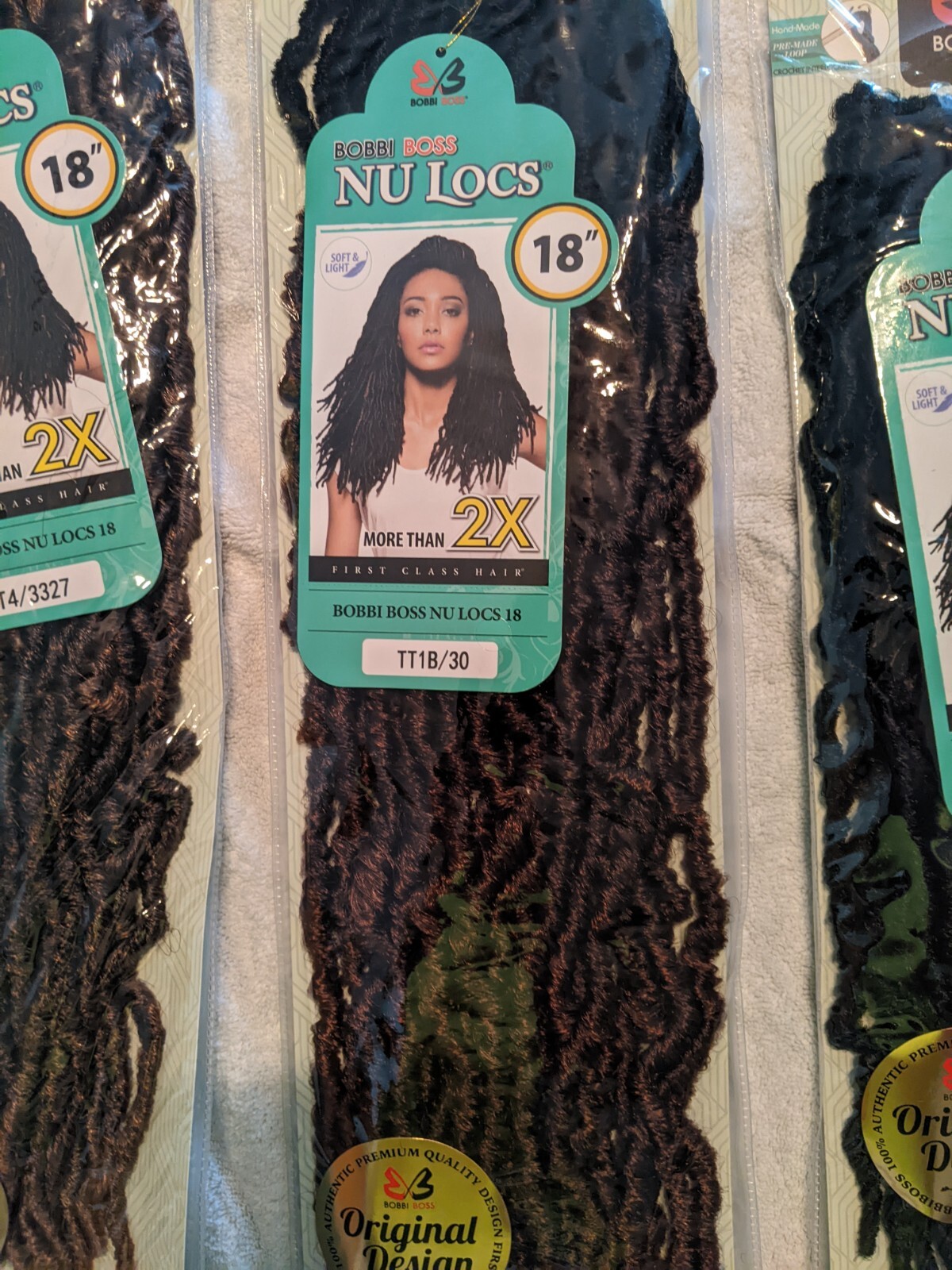 1 Lot Of Bobbi Boss Braided Hair Extensions 14″ And 18″ 60 Pieces