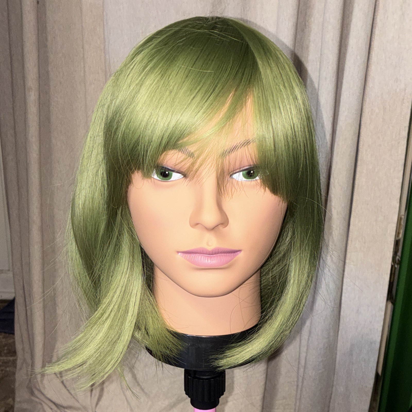 Olive Green Straight Bob Synthetic Wig Clip-In Classic Cap Short Women One Size