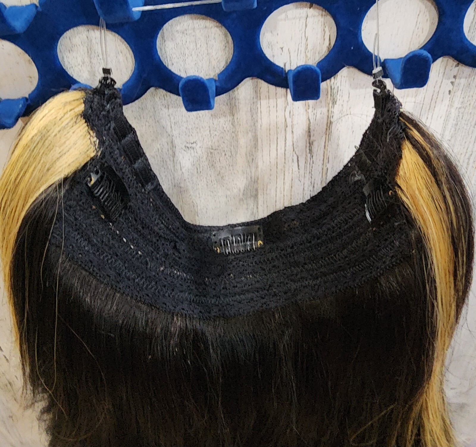 One Piece 20″ Volume Weft Wire Human Hair Extensions.