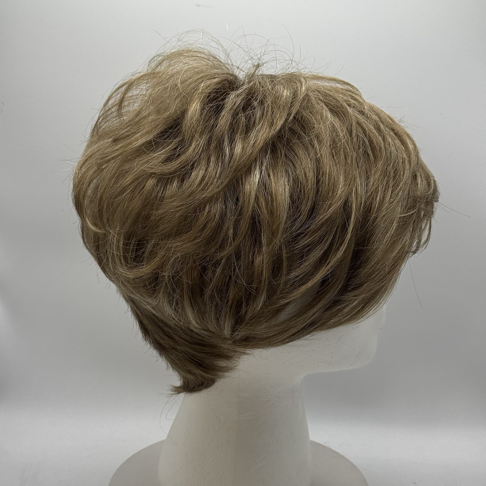 GIA Wig by RENE OF PARIS Spring Honey 2359 Pretty Pixie Cut Thailand w/ Box Tags