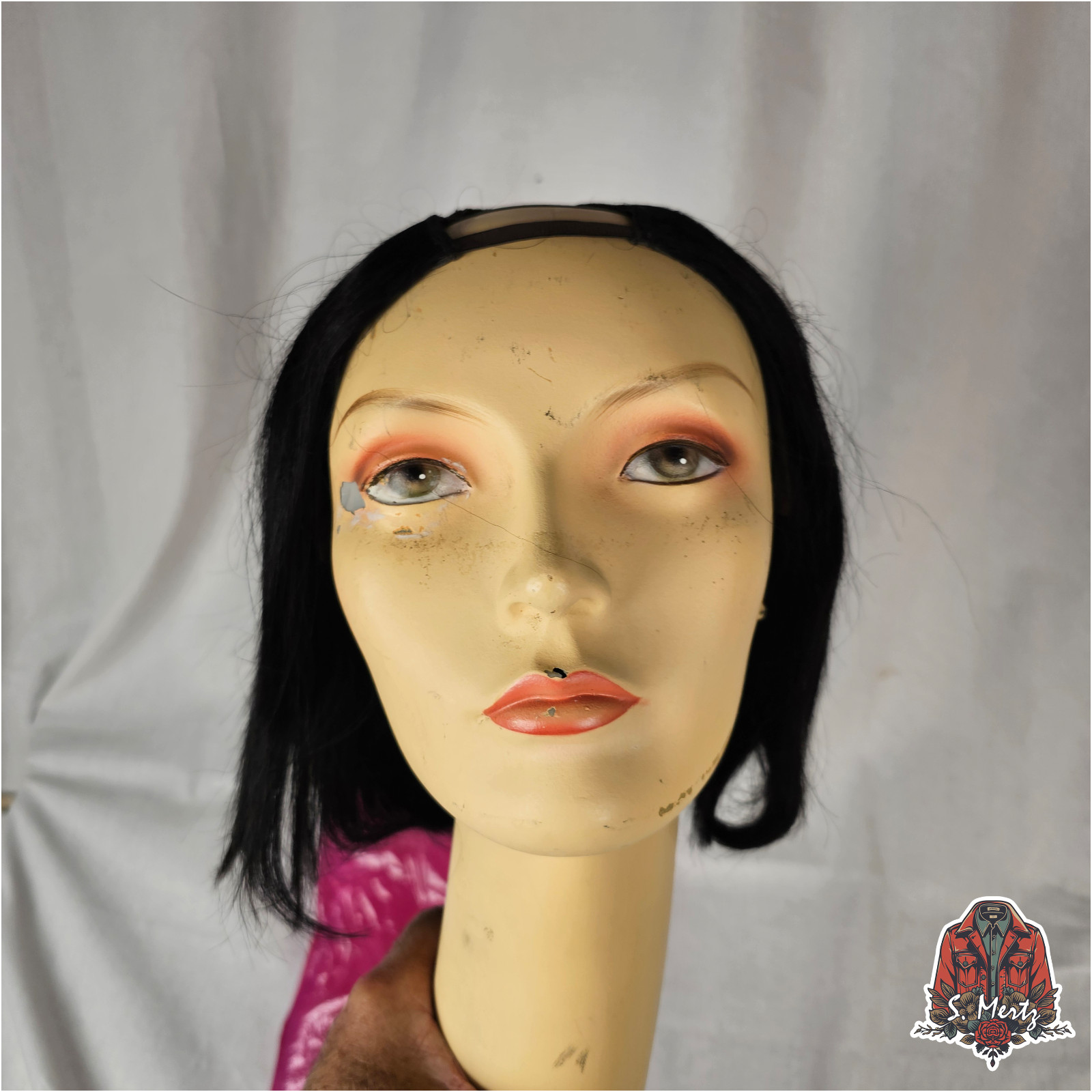 NEW Womens black short hair wig with a wig cap one size fits all
