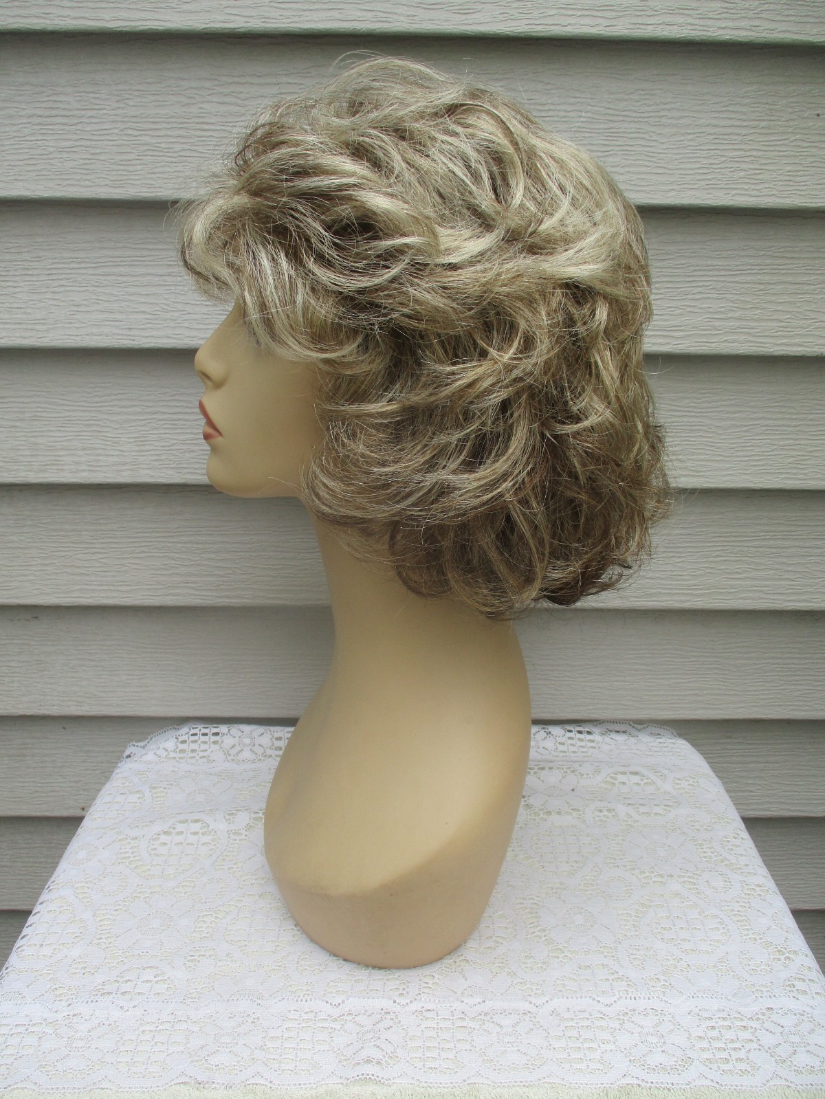 Paula Young Wig VIENNA Size LARGE SF13/16 MISTY MOCHA Light Brown/Blonde Blend