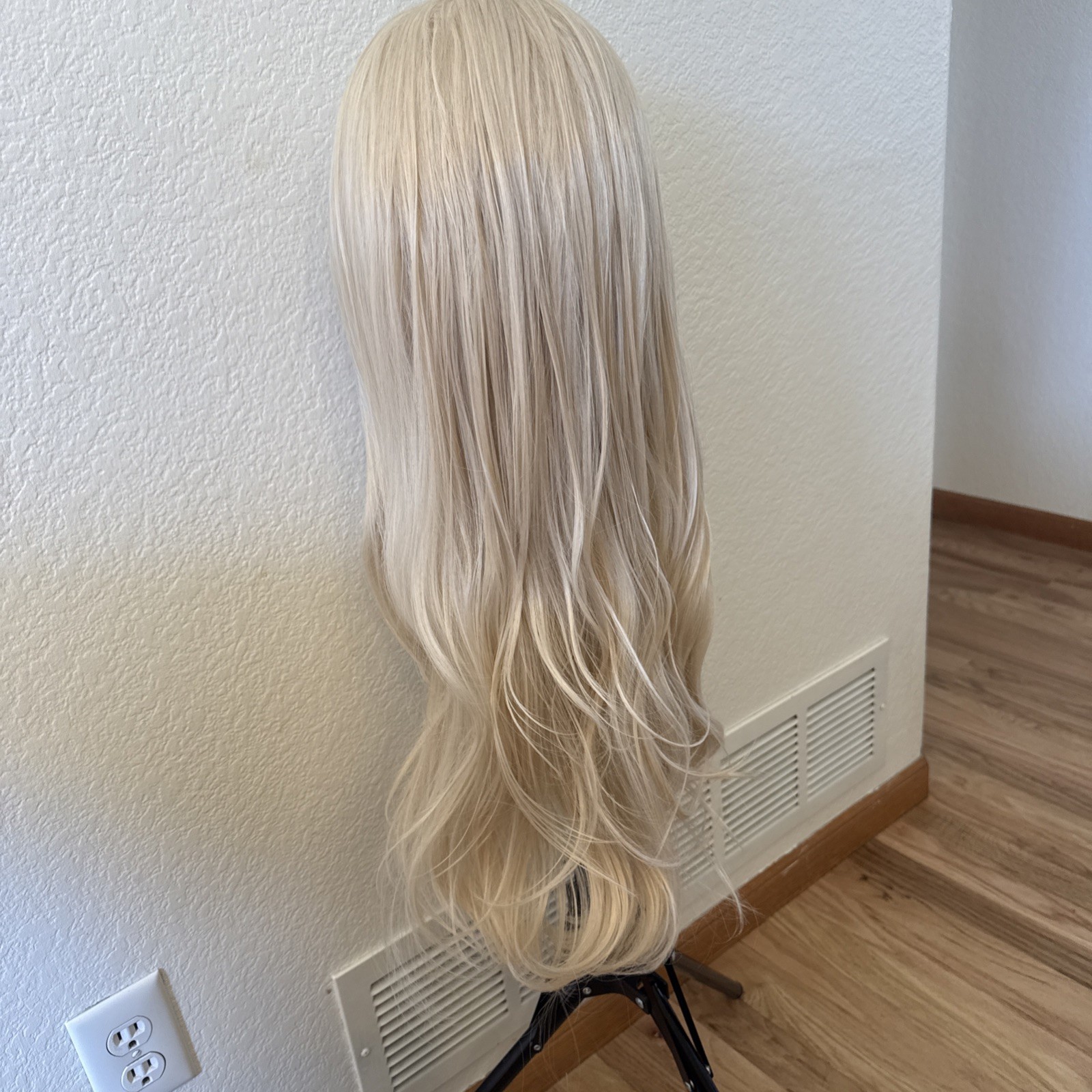 New 400 Lace Cap So Soft Feels Real 28” 613 Blonde Lace Cap Curtain Bangs 400