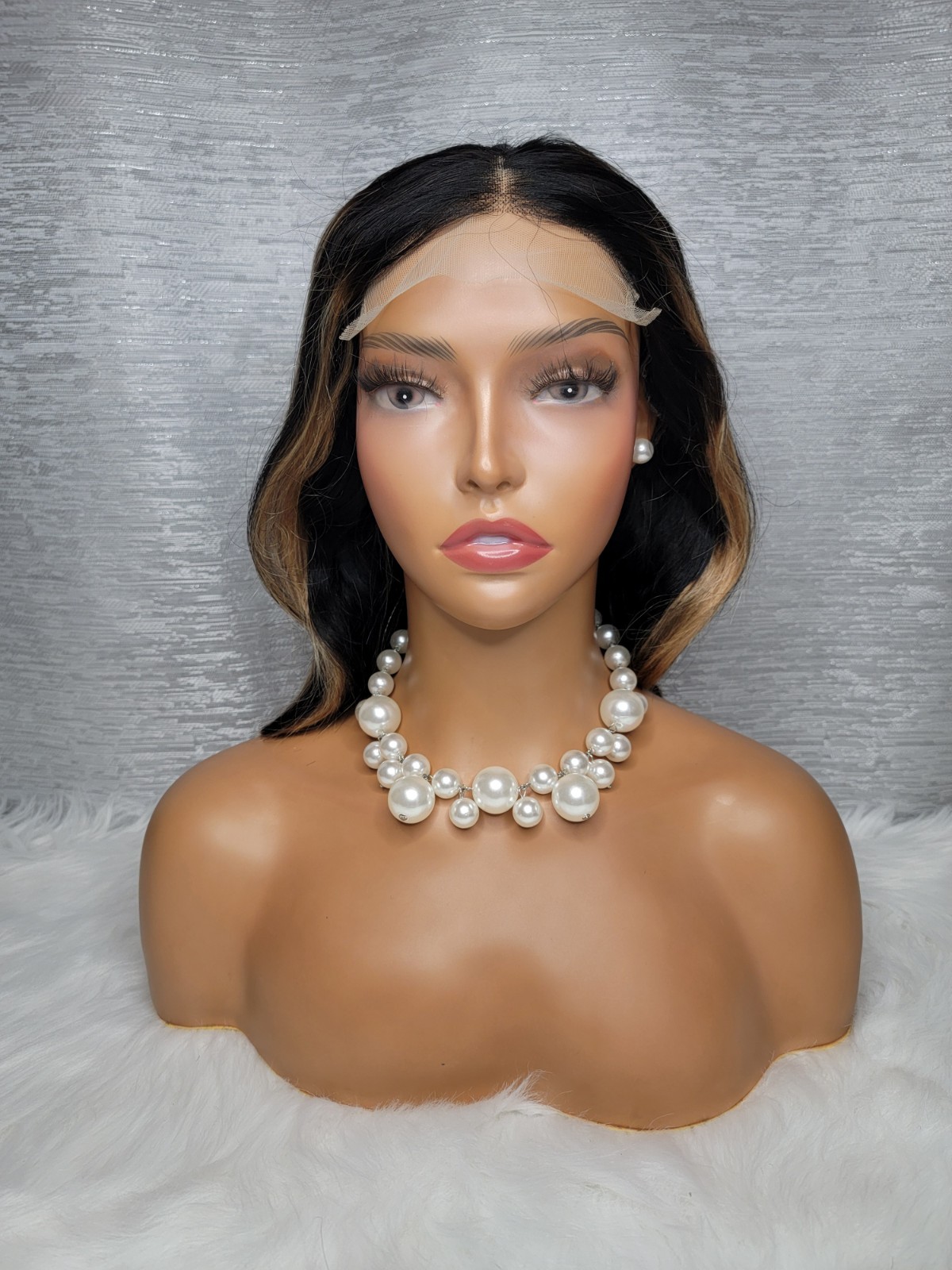 16inch Gorgeous Highlighted, 4×4 Bodywave, 100% Human Hair.