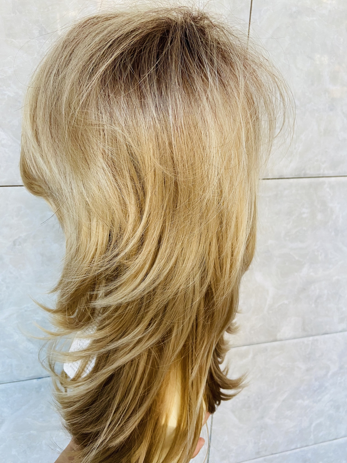 Medium Length Blonde Mix Straight Synthetic Hair Wigs Super Soft Natural Fashion