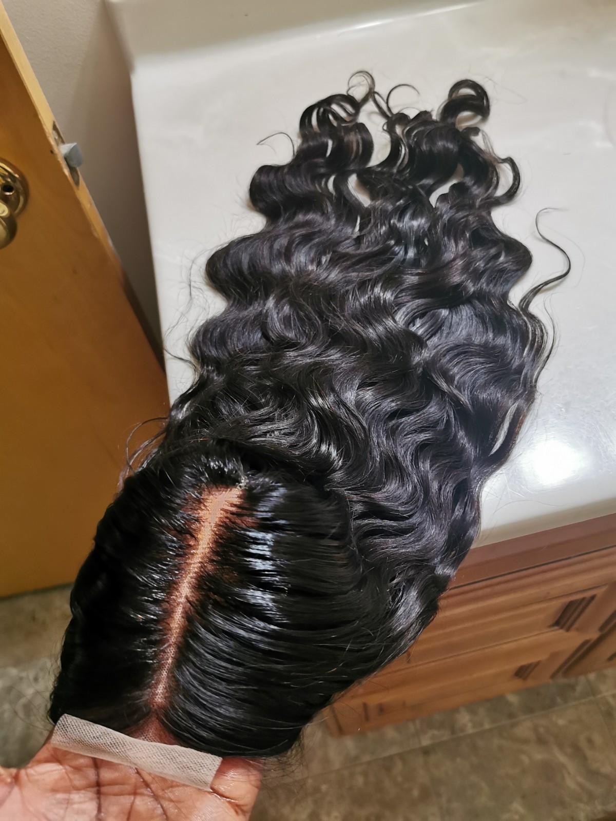 Quality Natural Black Wavy Human Hair Glueless Bleach Closure Wig 24″