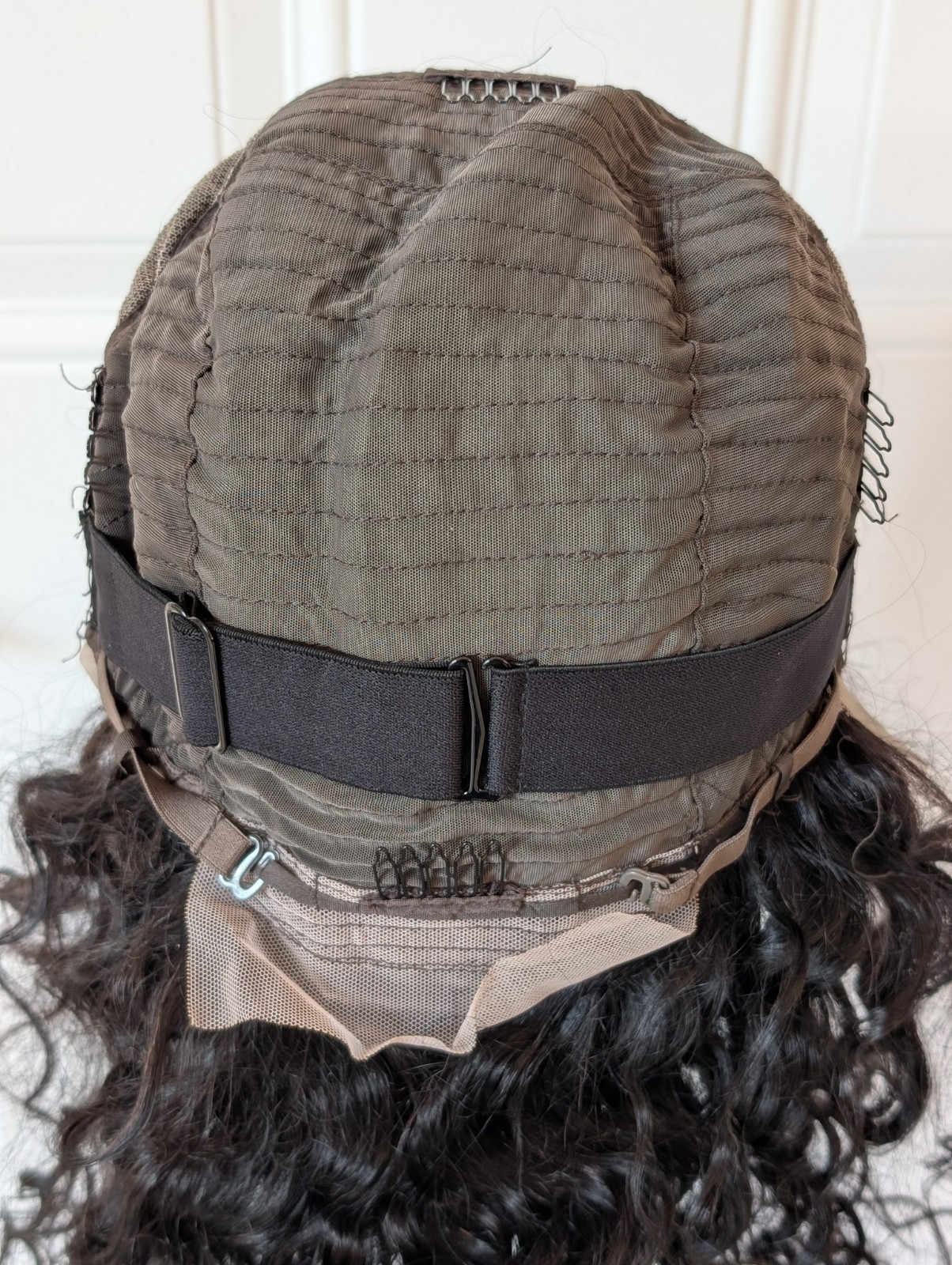 22″ Dark Brown Curly Wig Lace Front Adjustable Cap NWOT Never Worn