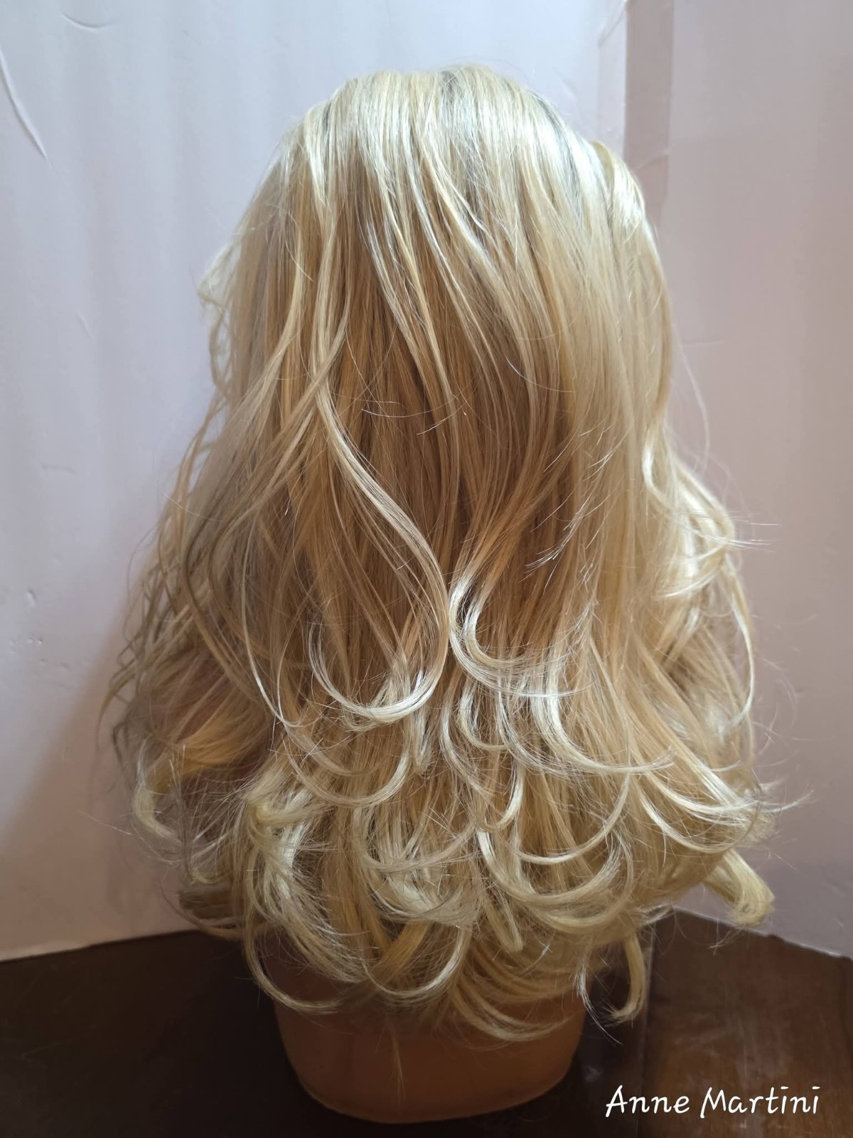 Women’s Lace Front Synthetic Wavy Wig Layered Free-Part Blonde Long 21-30in